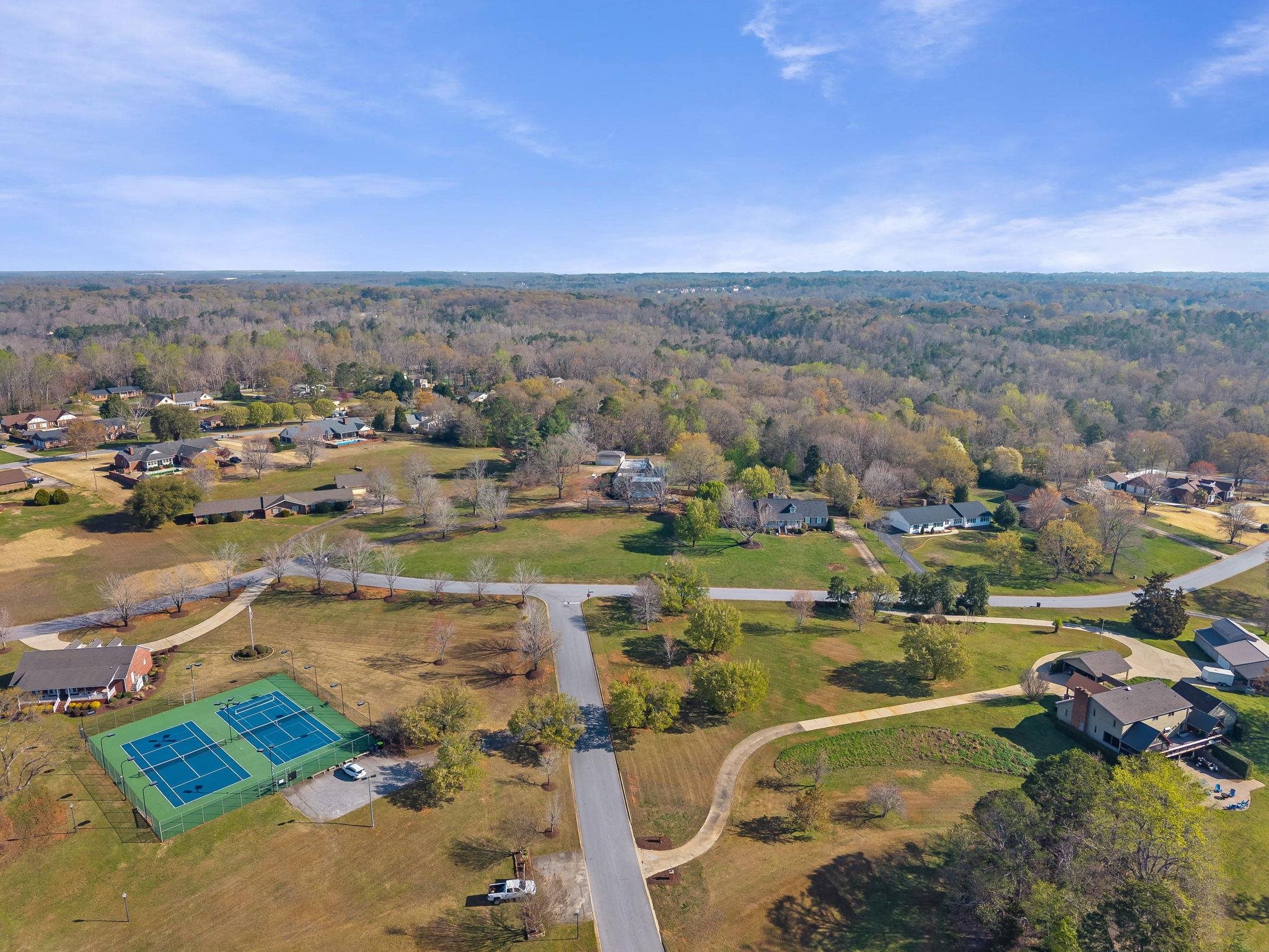 127 Twin Lakes Drive Property Photo 44