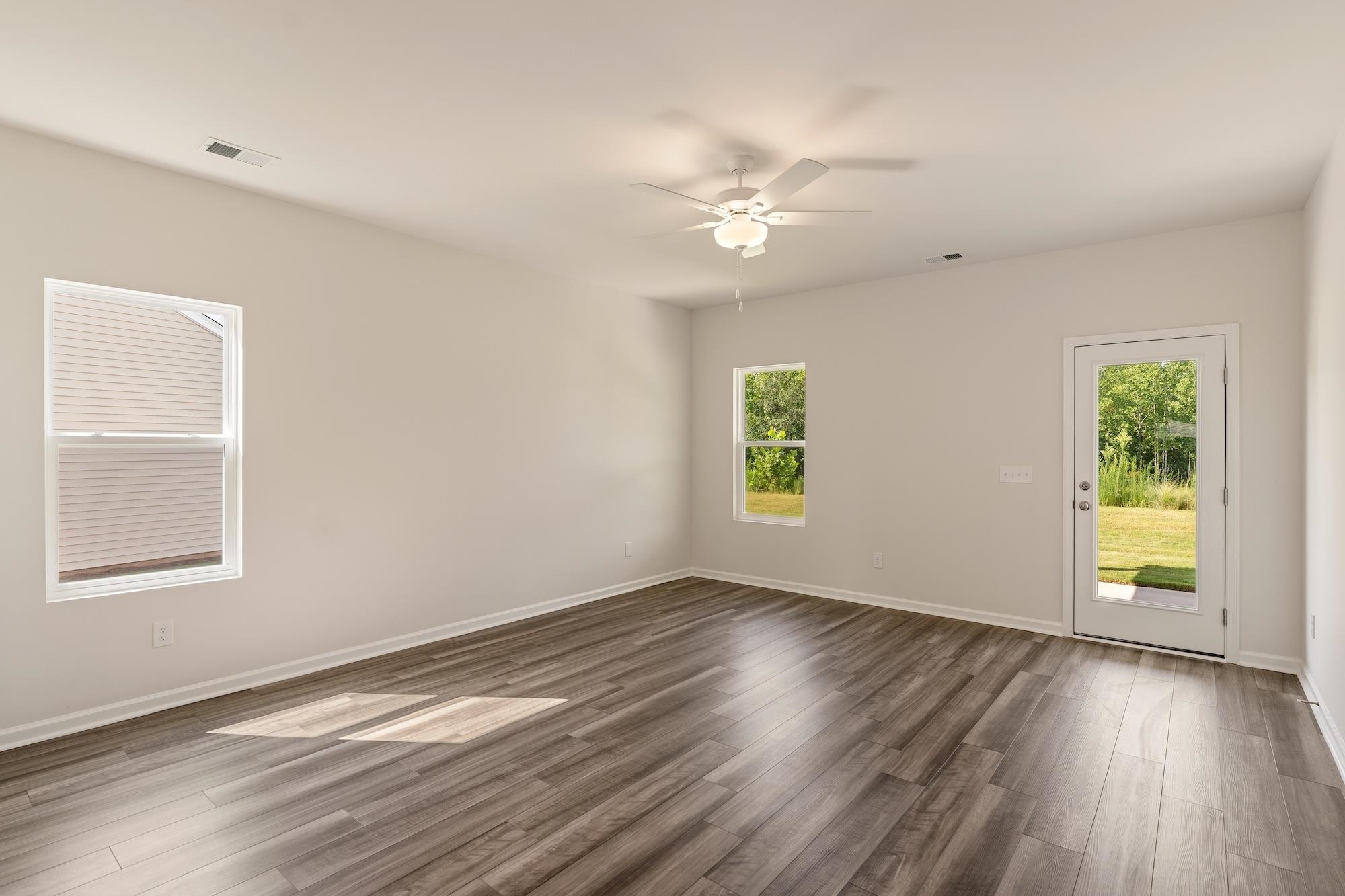 2305 Mill Loop Property Photo 7