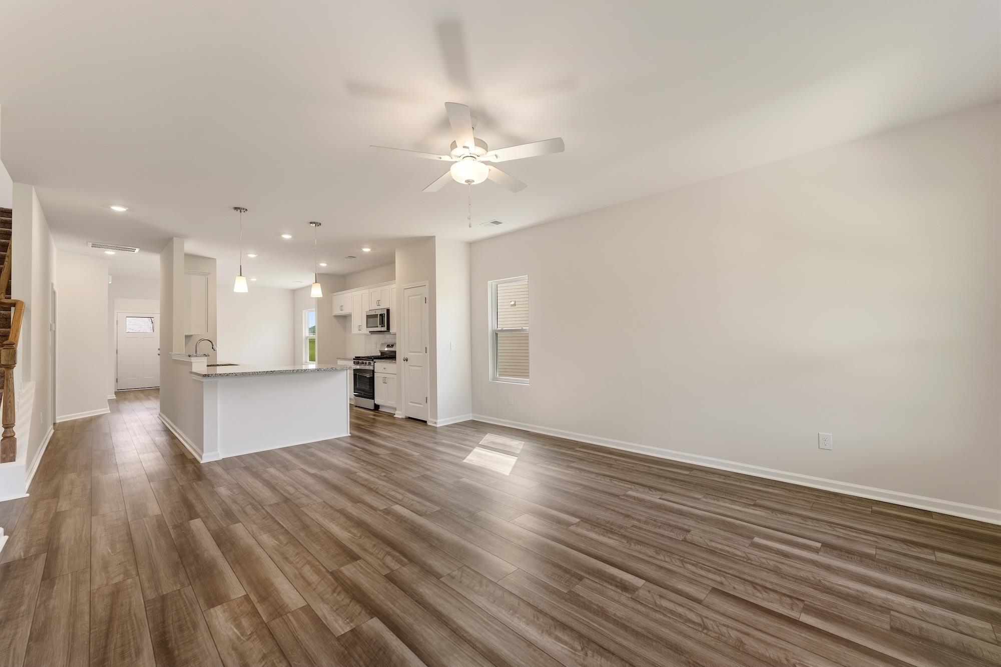 2305 Mill Loop Property Photo 9