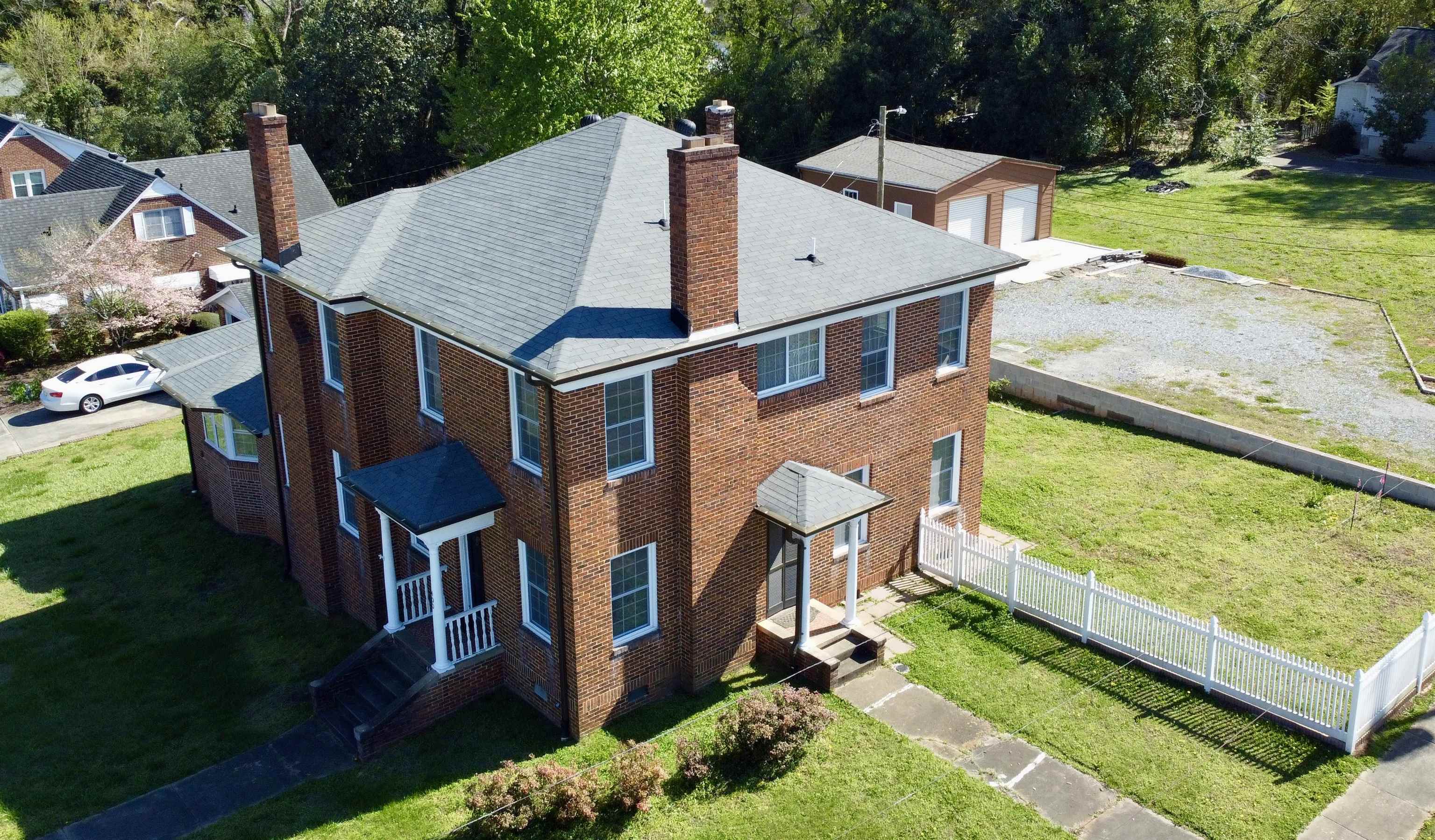 400 E Buford Street Property Photo 4