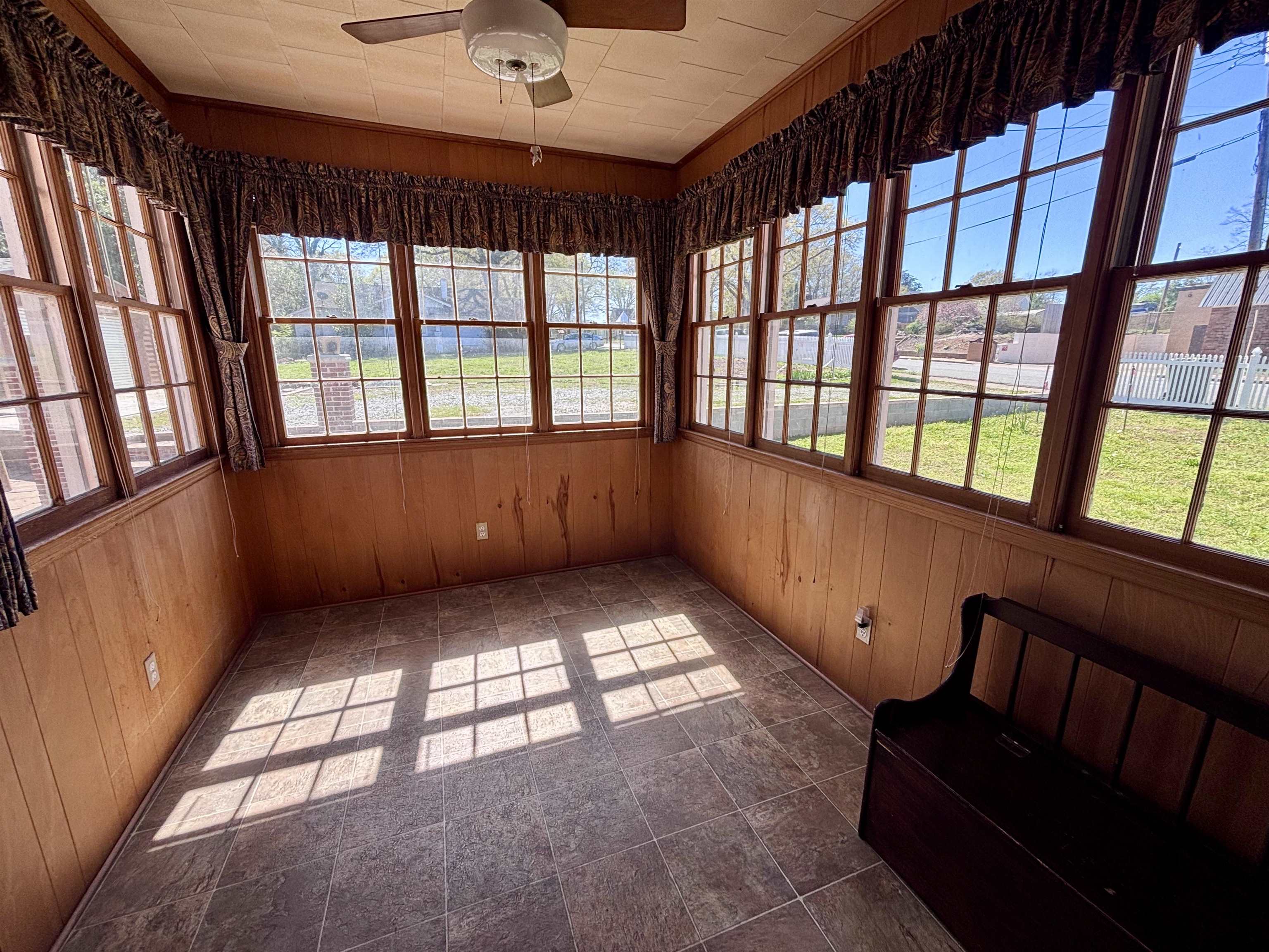 400 E Buford Street Property Photo 13