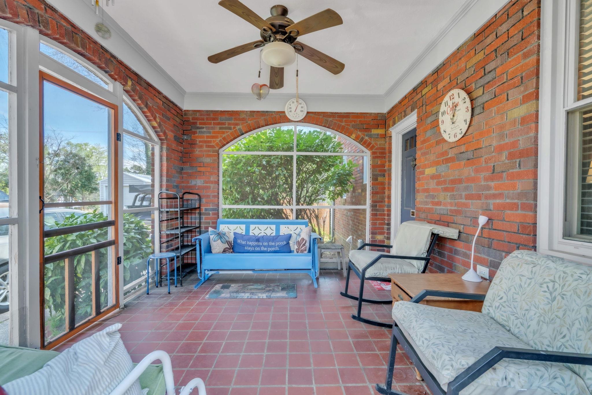 161 E Victoria Road Property Photo 37