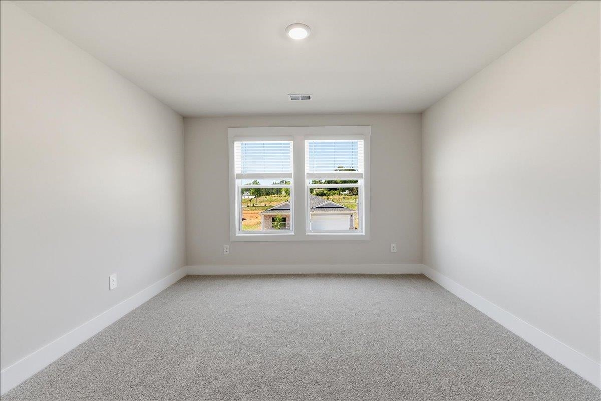 523 Hadlow Street Property Photo 16