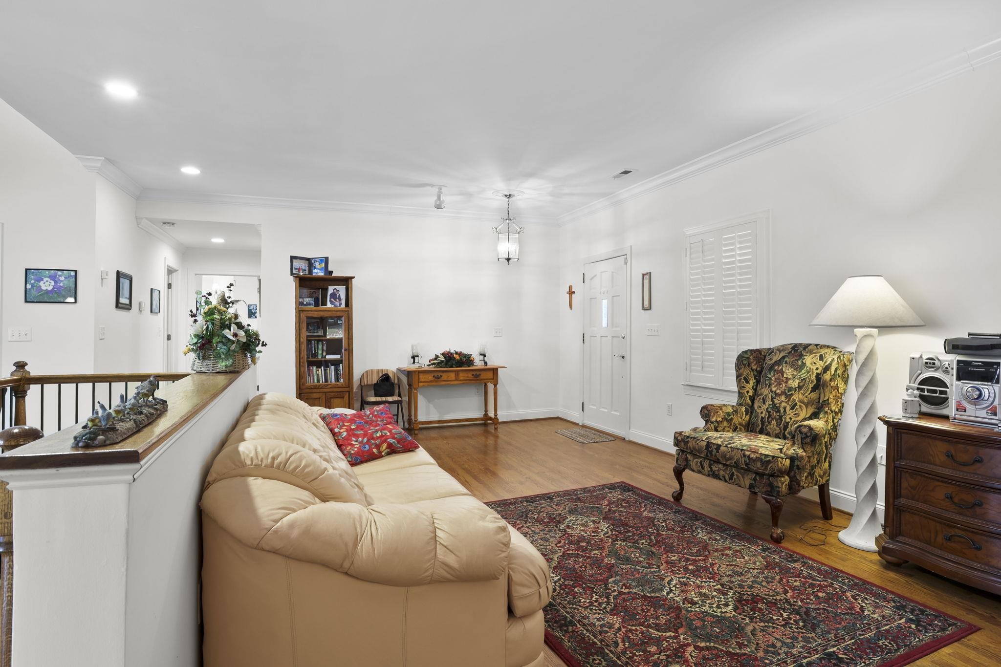 250 Thompson Road Property Photo 3