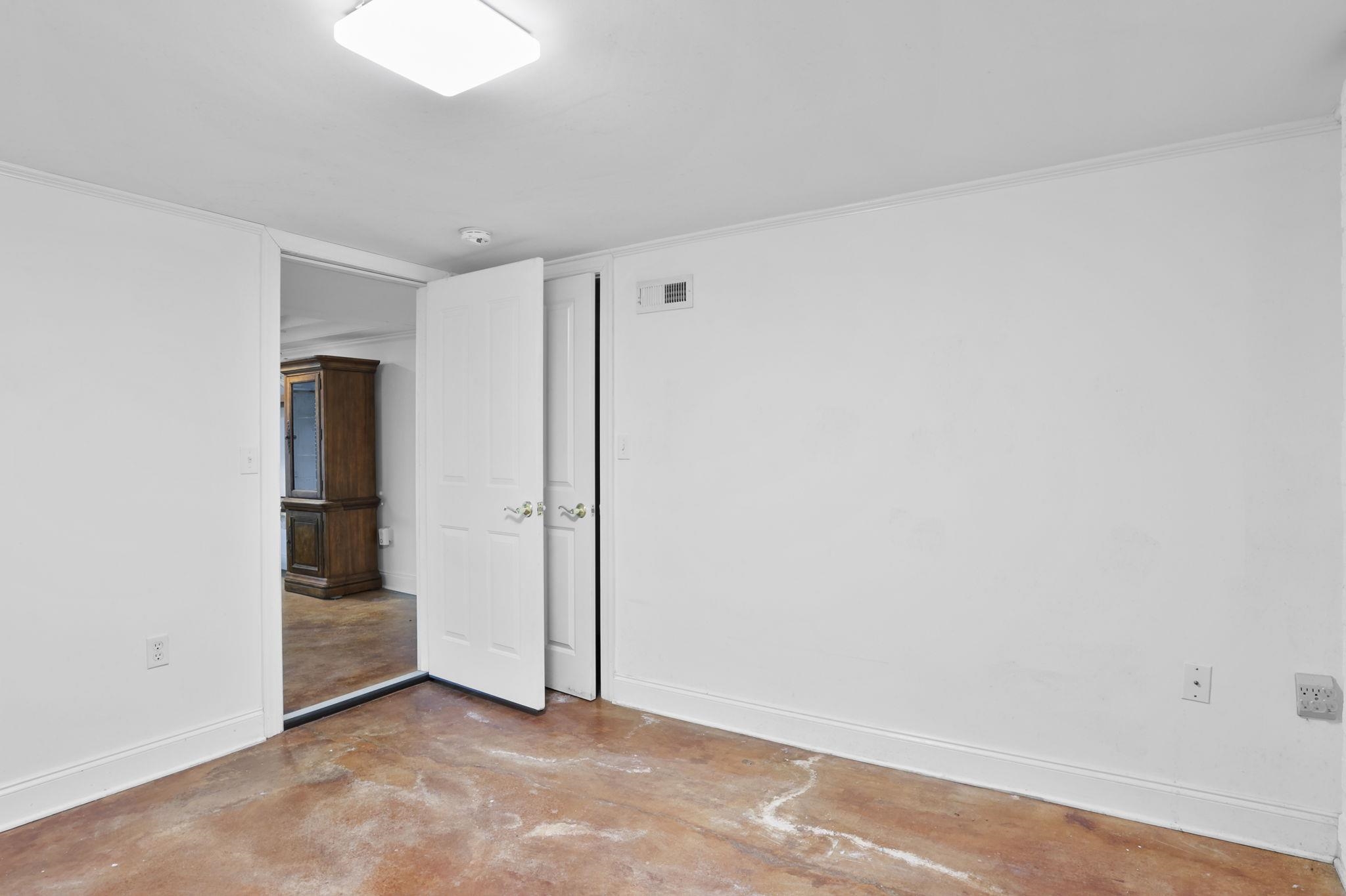 250 Thompson Road Property Photo 22