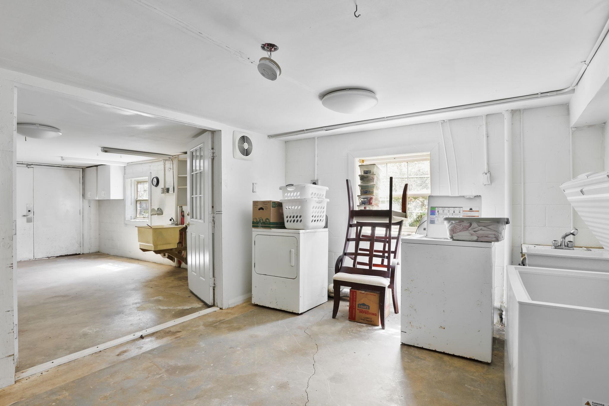 250 Thompson Road Property Photo 24