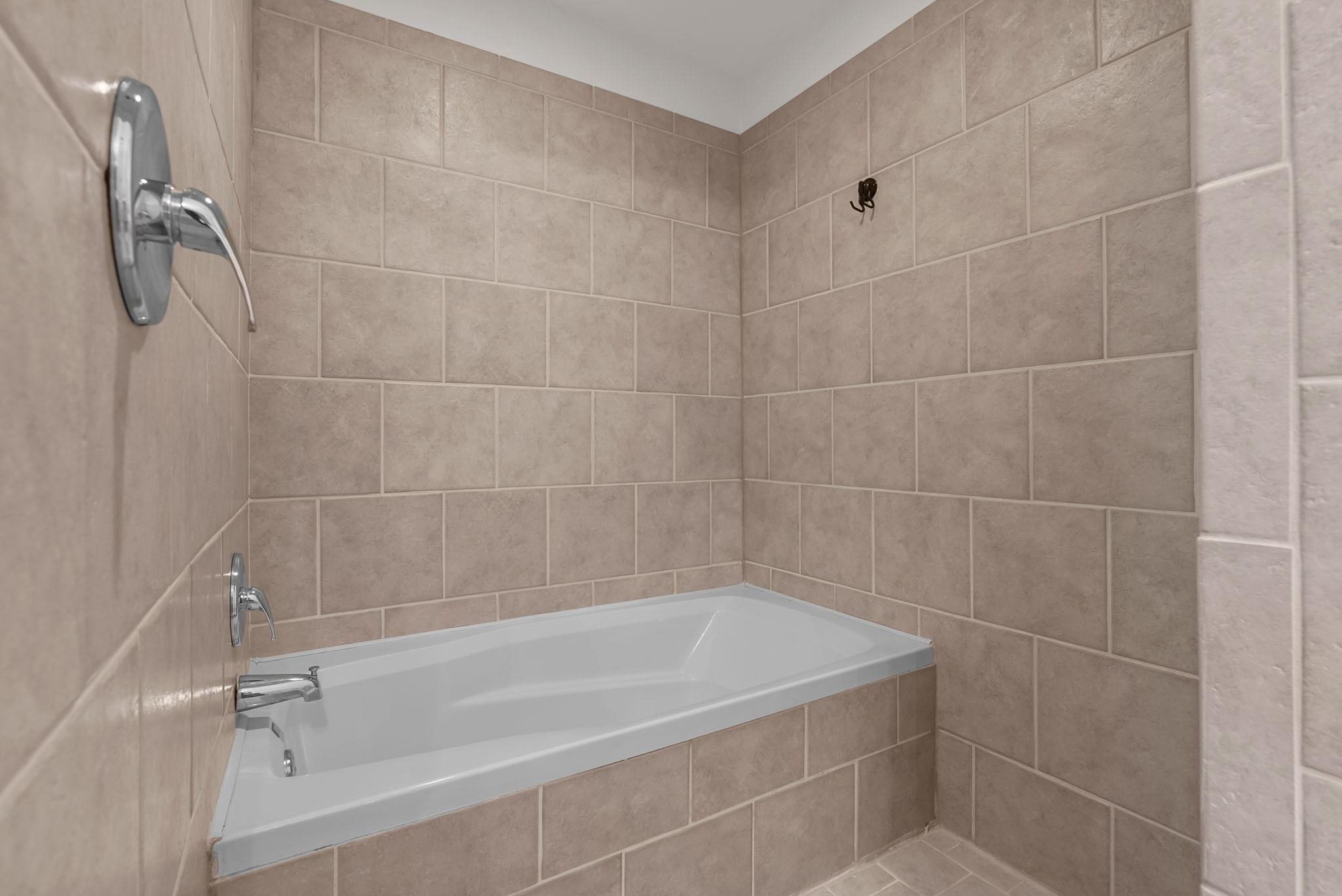 400 Mills Avenue Property Photo 21