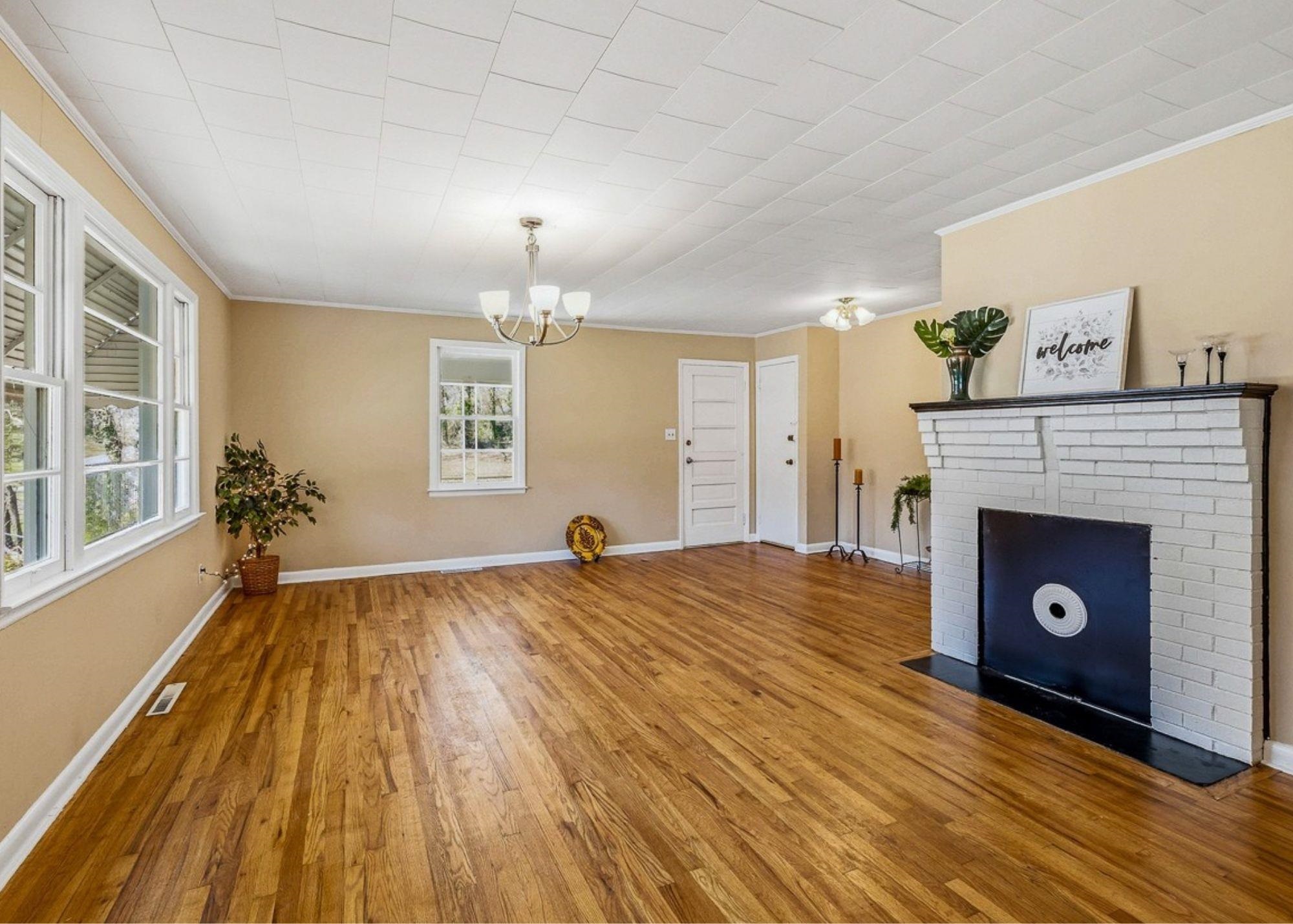 522 W Robinson Street Property Photo 2