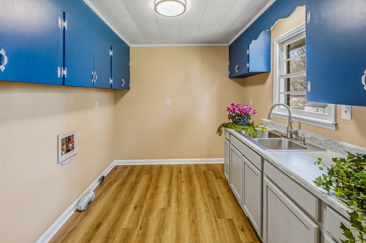 522 W Robinson Street Property Photo 4