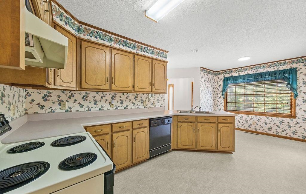 204 Birchwood Drive Property Photo 2