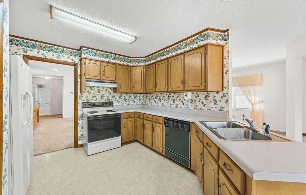 204 Birchwood Drive Property Photo 3