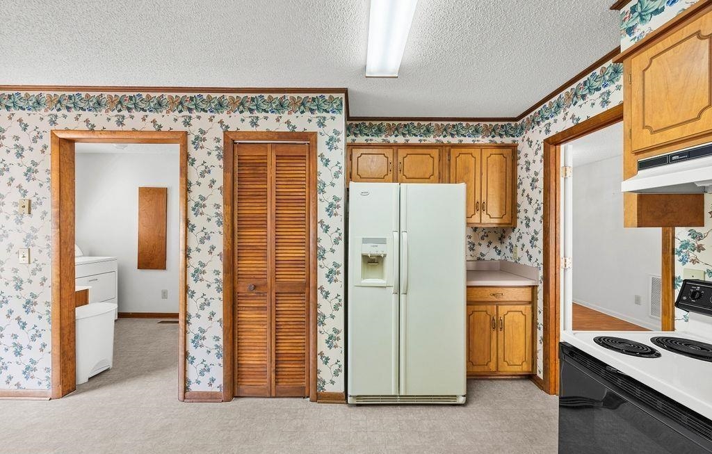 204 Birchwood Drive Property Photo 4