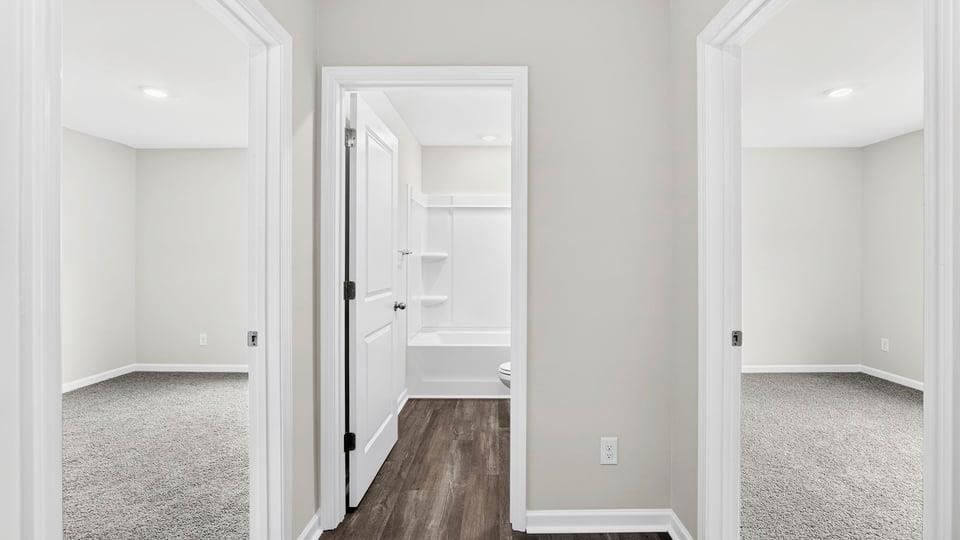 718 North Ivyblake Court Property Photo 4