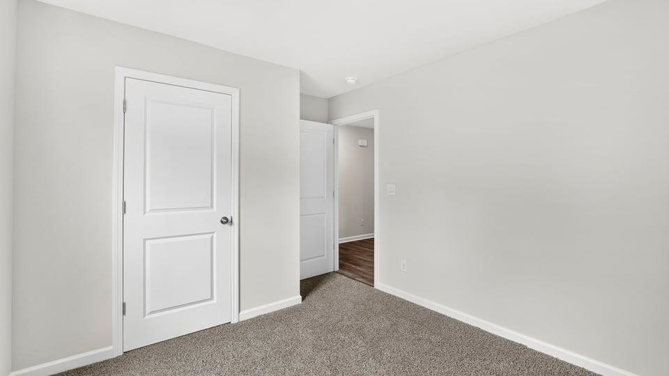 718 North Ivyblake Court Property Photo 6
