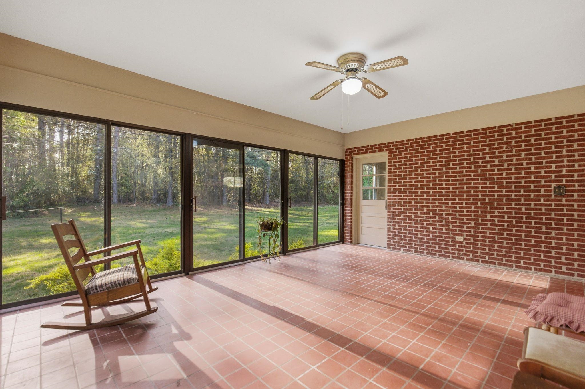 19 Wofford St Property Photo 33