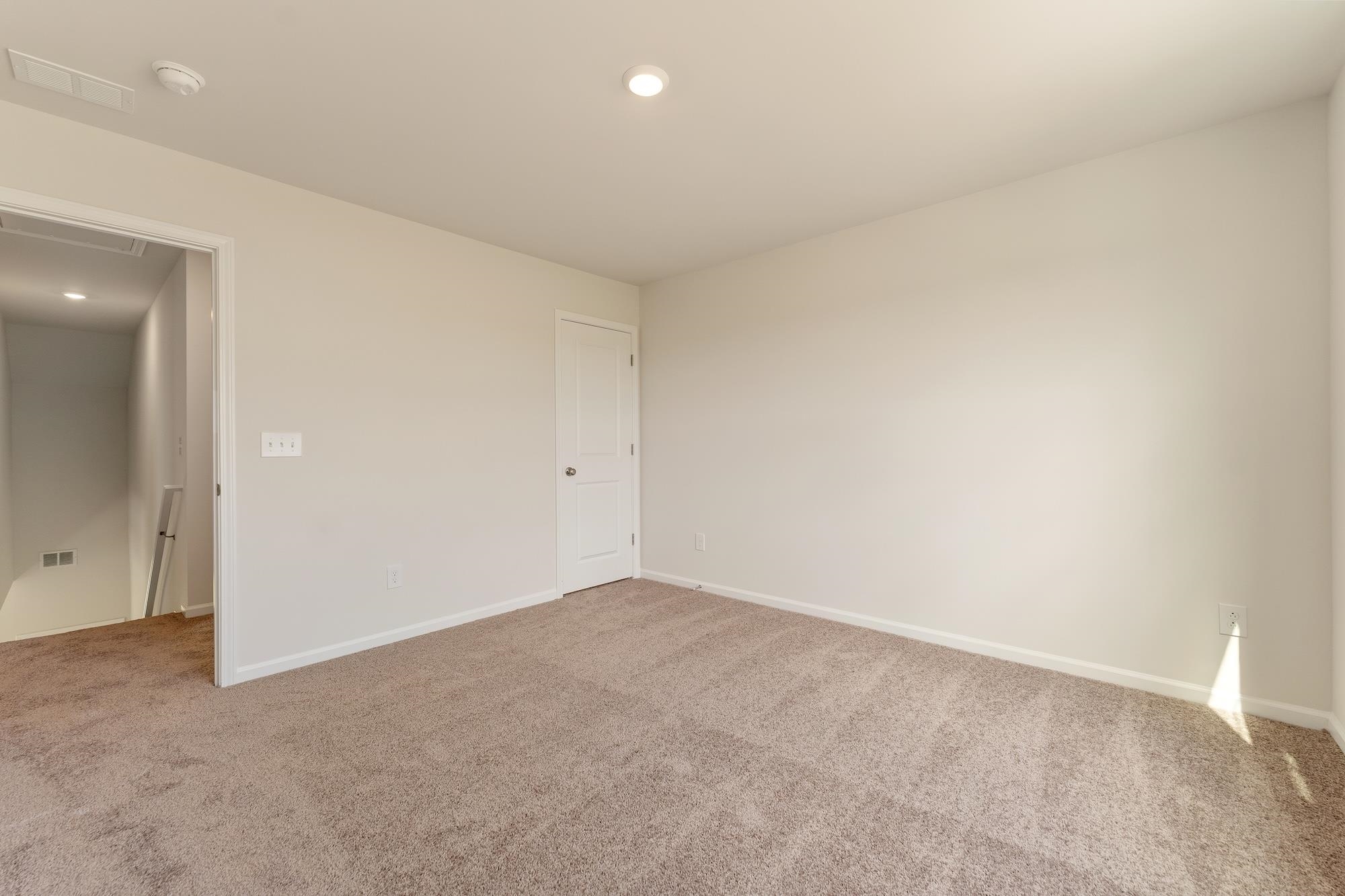 2301 Mill Loop Property Photo 18