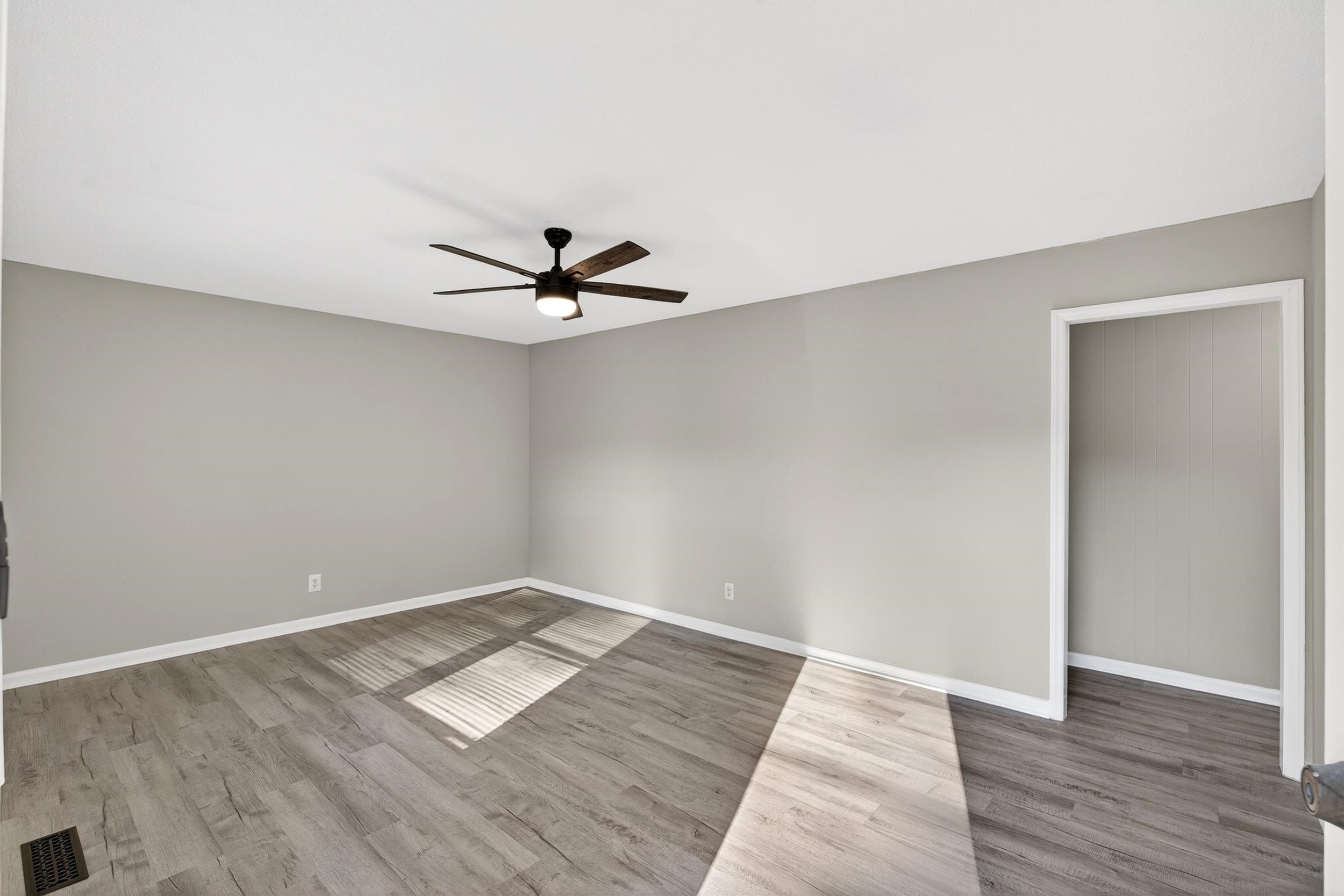 412 Brookside Drive Property Photo 8