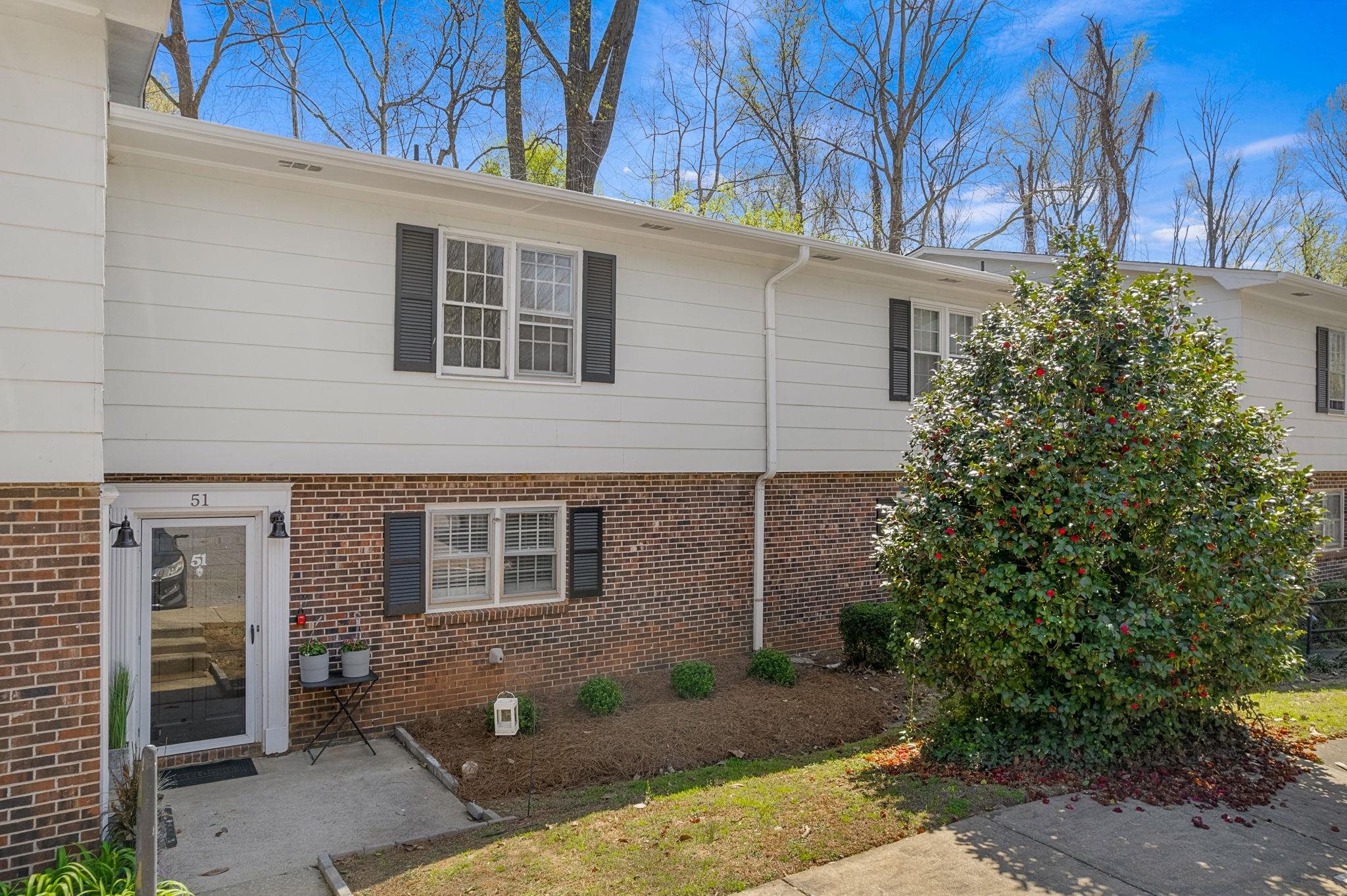 51 Summercreek Drive Property Photo 1