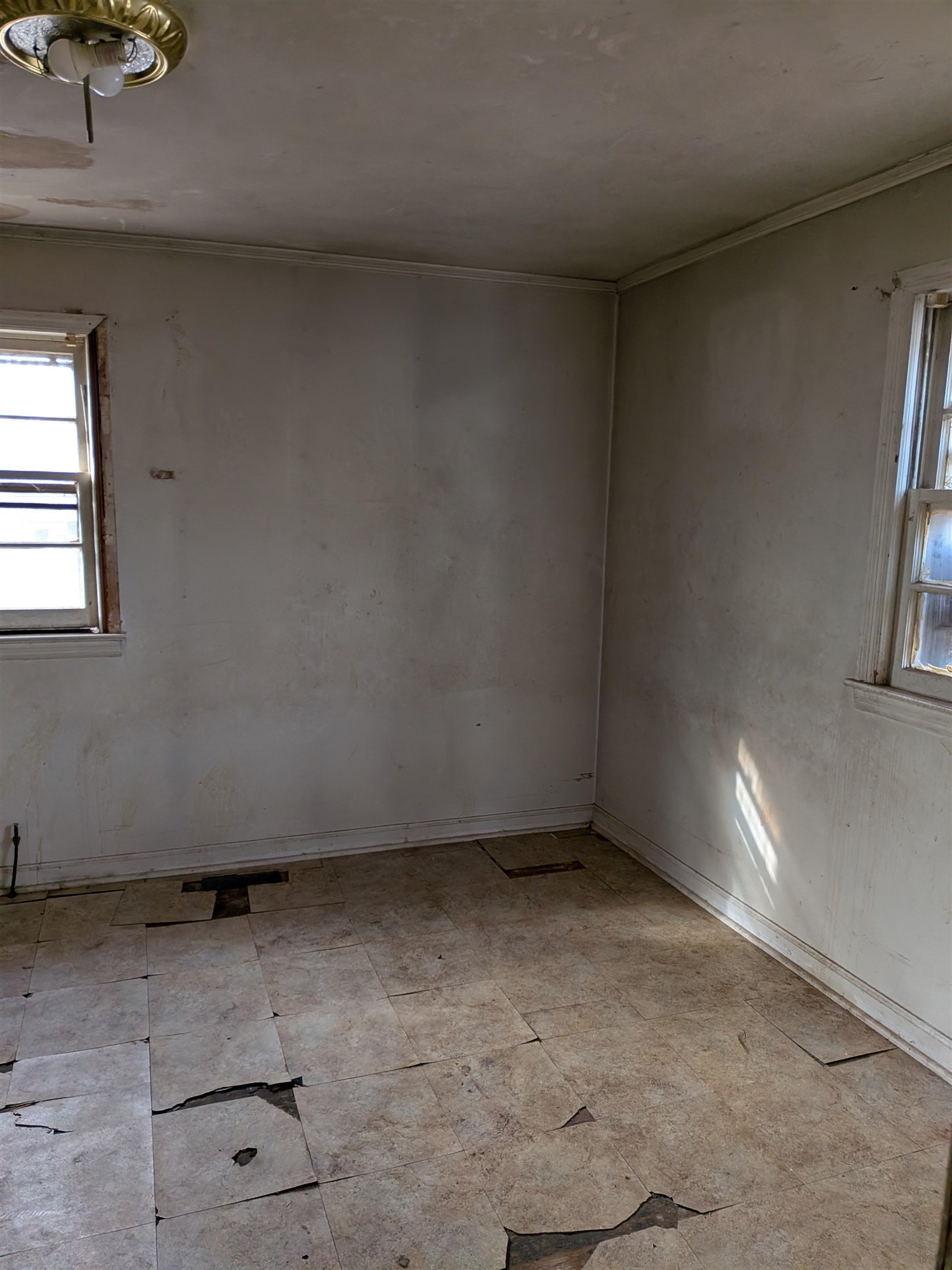 1015 N Granard Street Property Photo 9