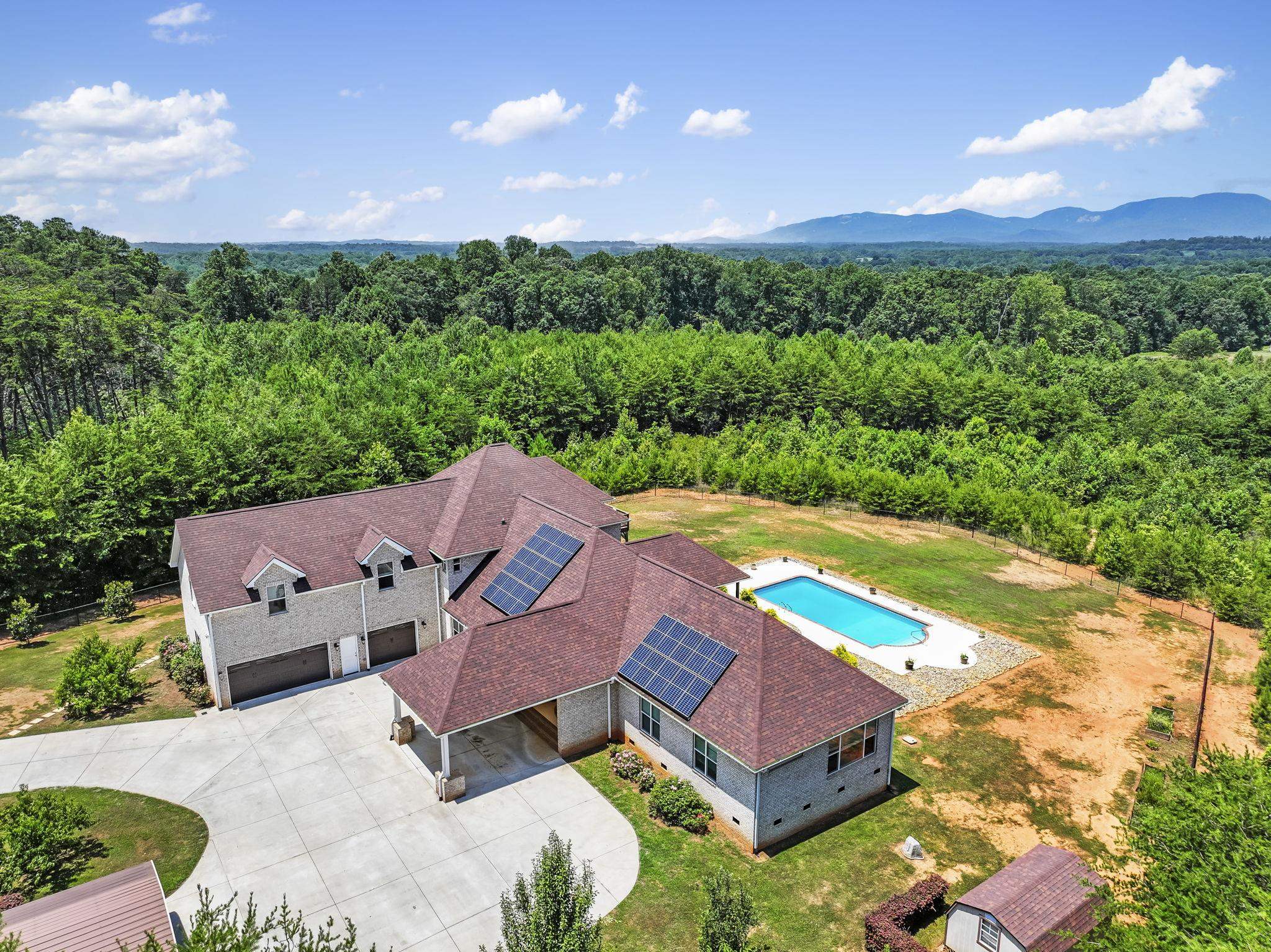 6735 Highway 357 Property Photo 3