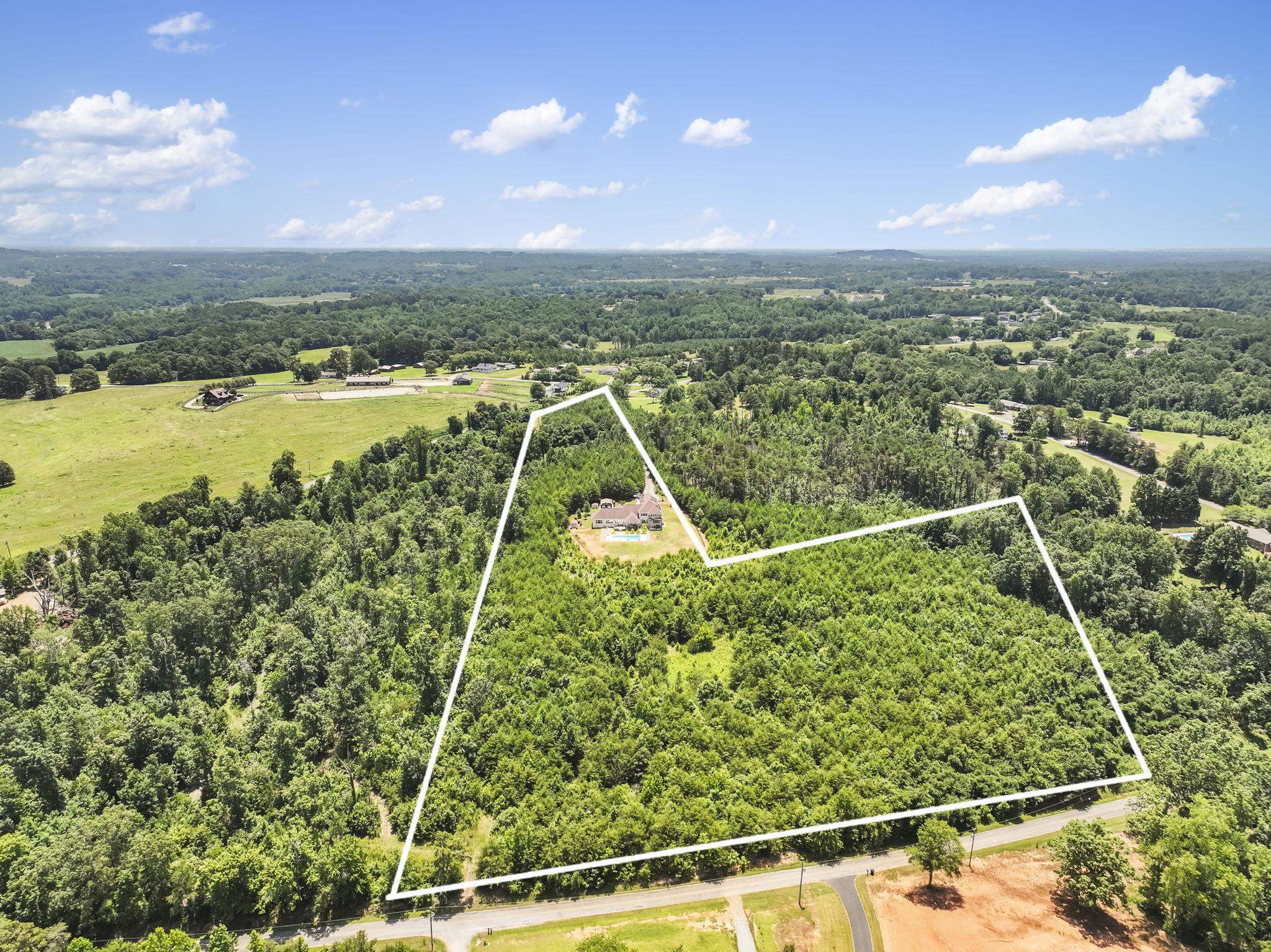 6735 Highway 357 Property Photo 5