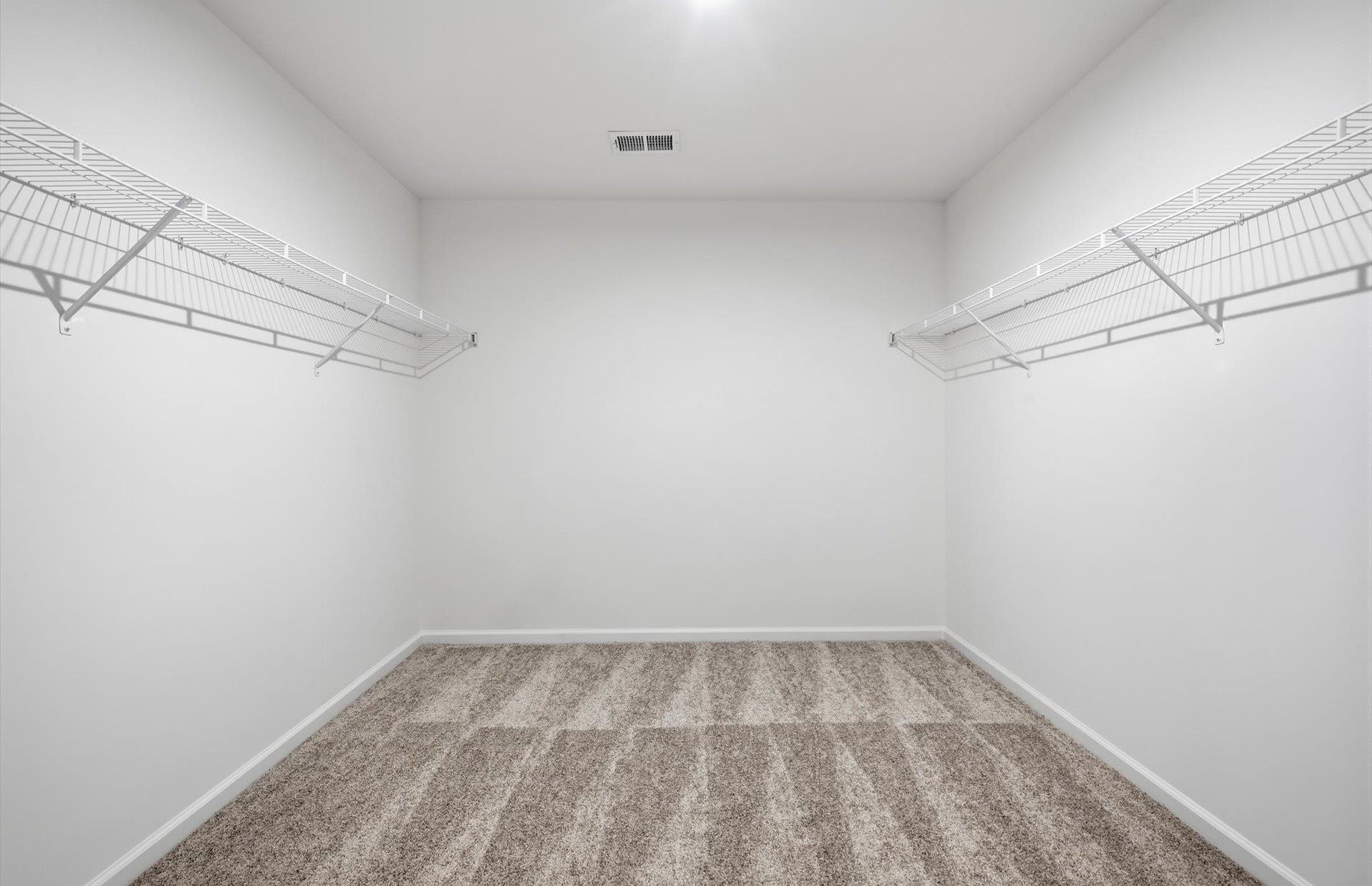 1043 Whitefox Drive Property Photo 13