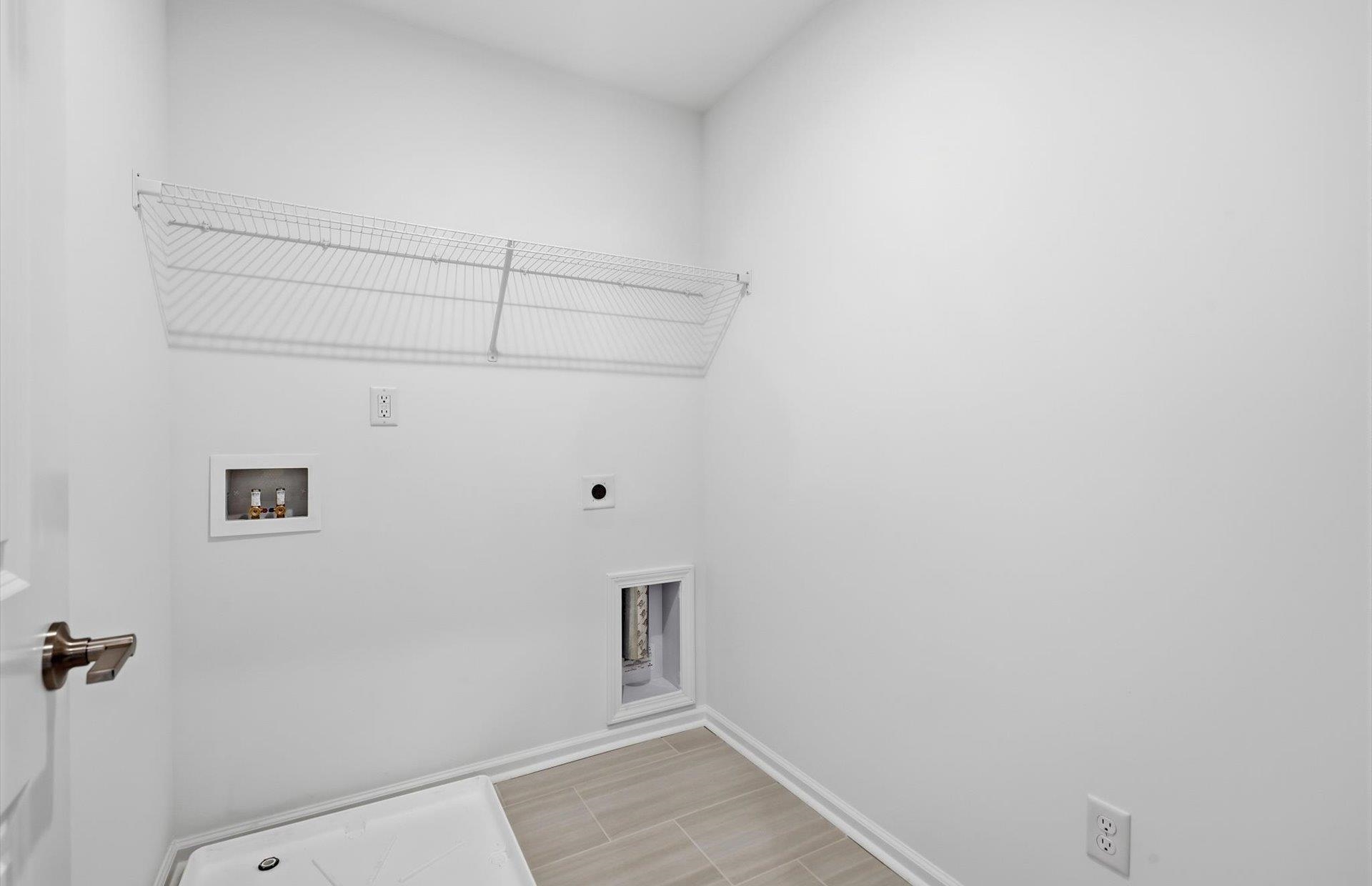 1043 Whitefox Drive Property Photo 20