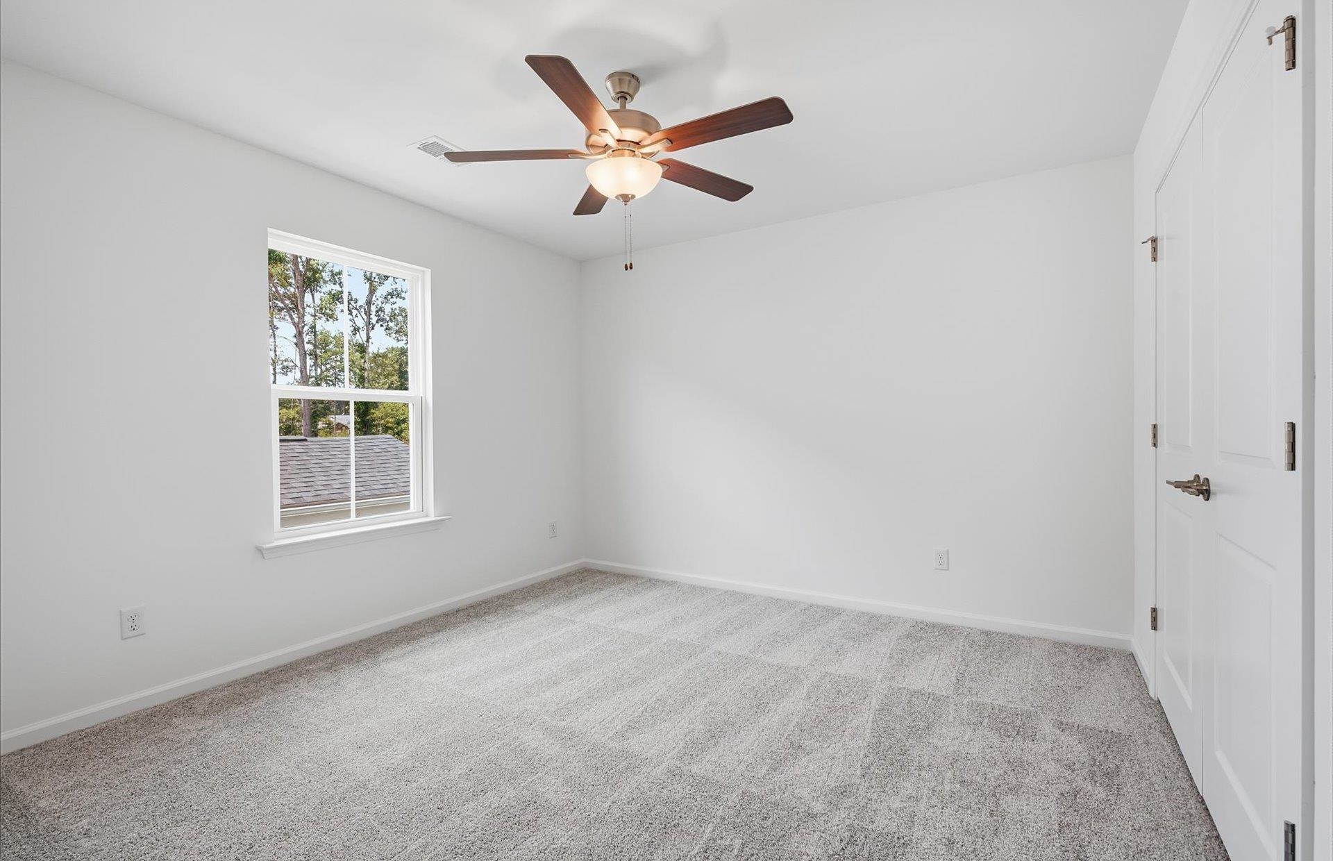 1043 Whitefox Drive Property Photo 22