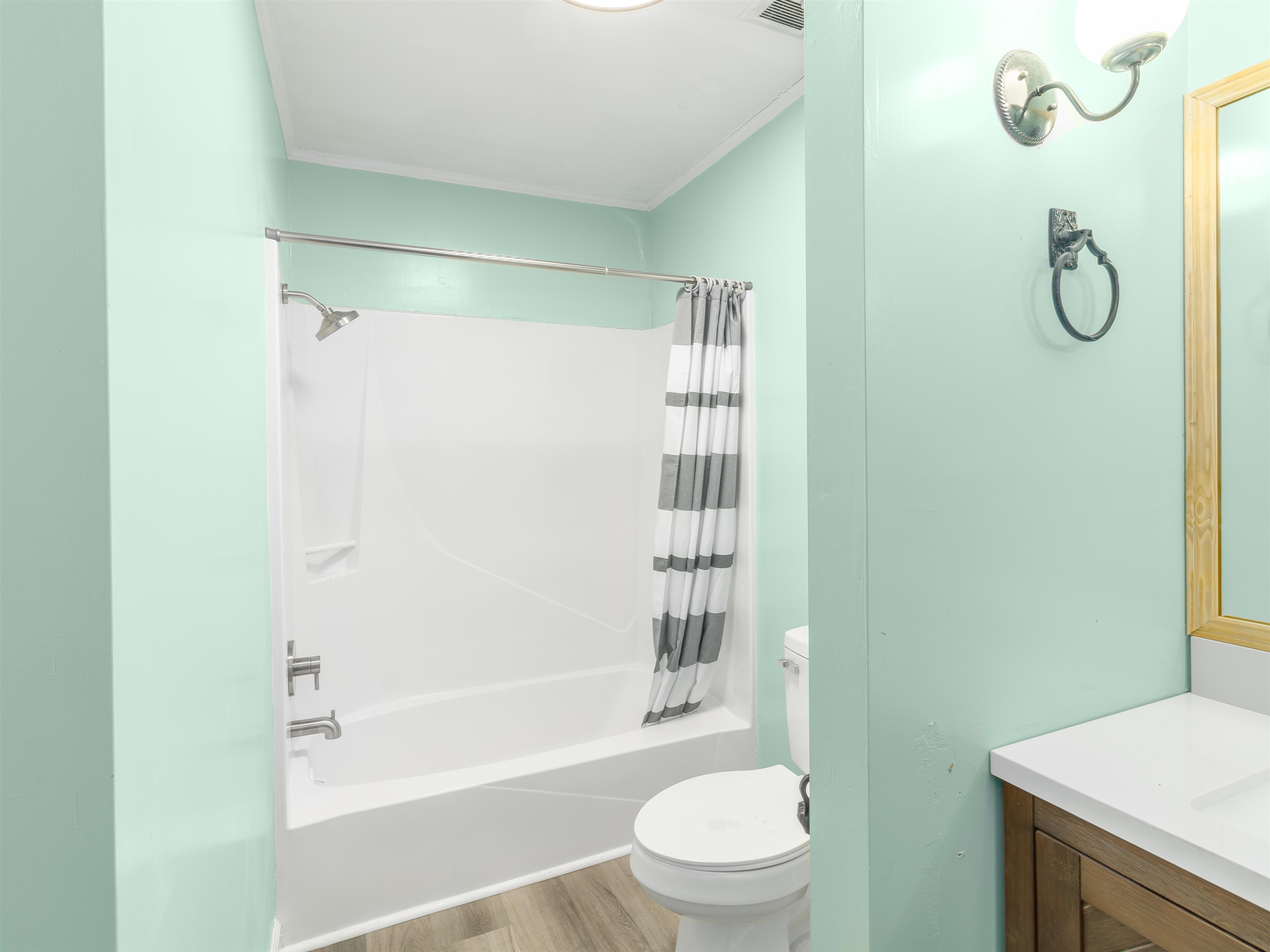 6509 Highway 215 Property Photo 7