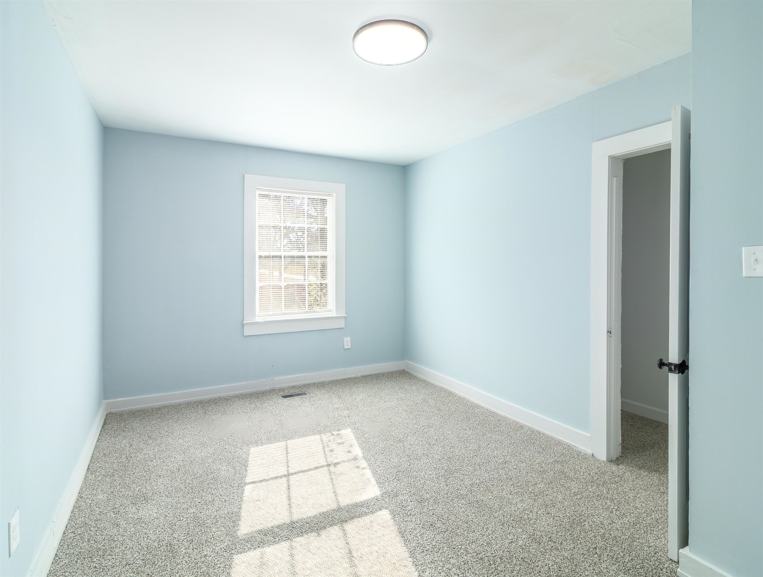6509 Highway 215 Property Photo 10