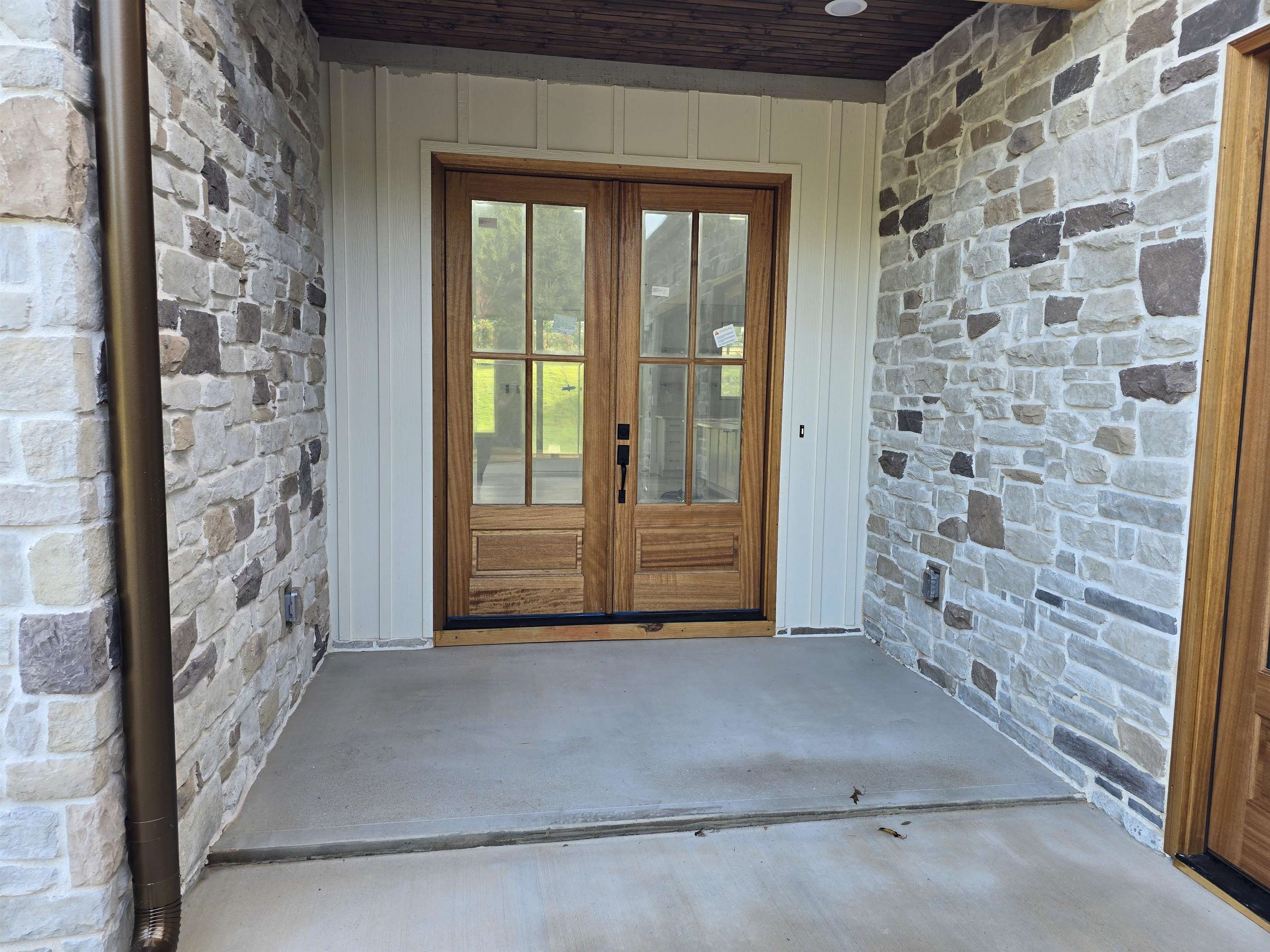 110 Marseille Drive Property Photo 2