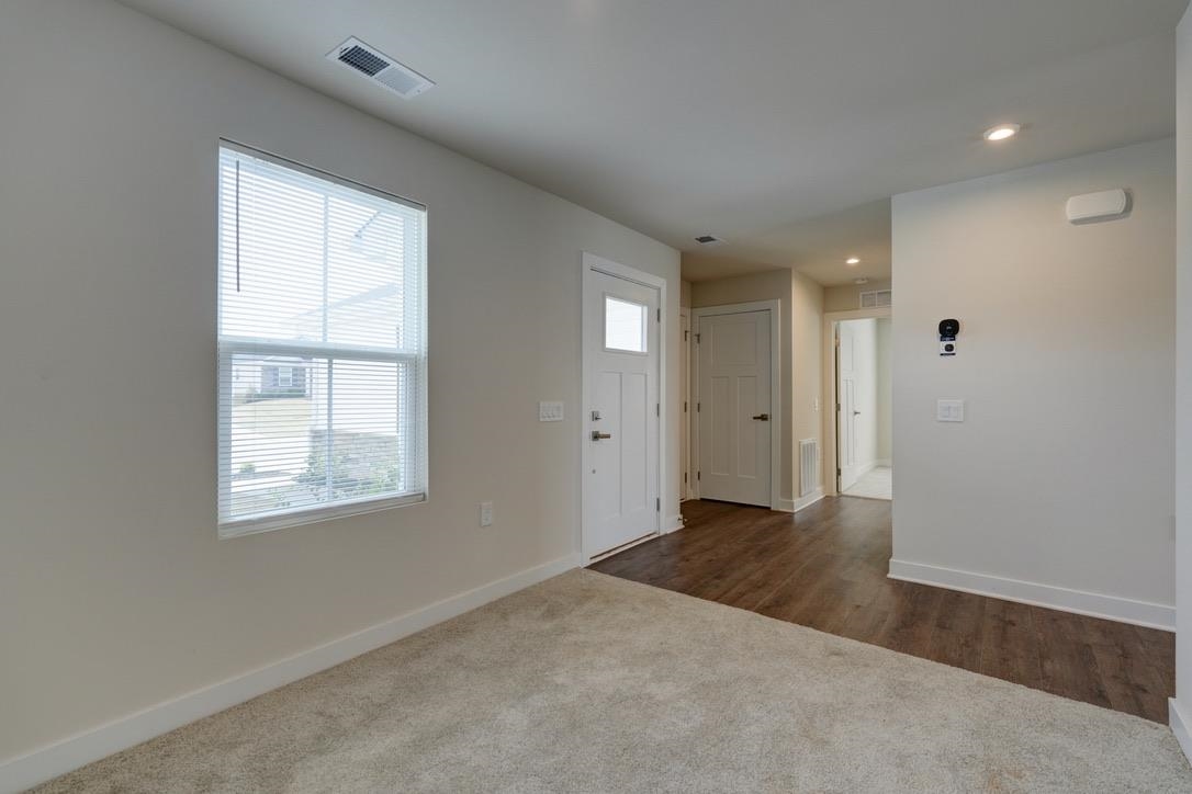 917 Blue Willow Court Property Photo 3