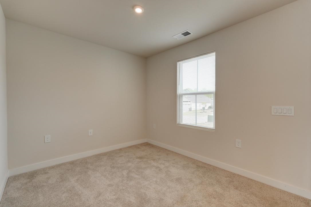 917 Blue Willow Court Property Photo 4