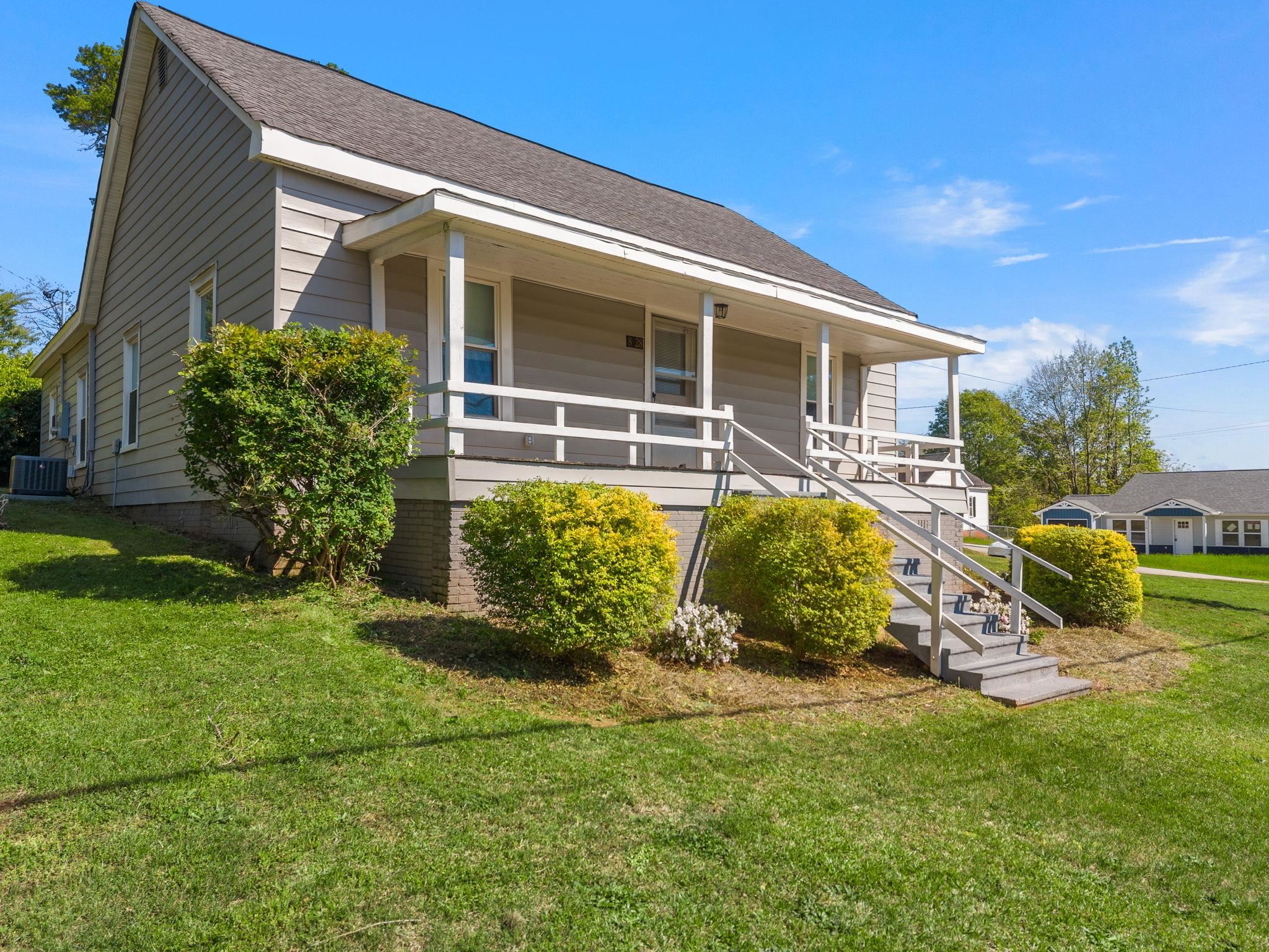 8328 Valley Falls Road Property Photo 4