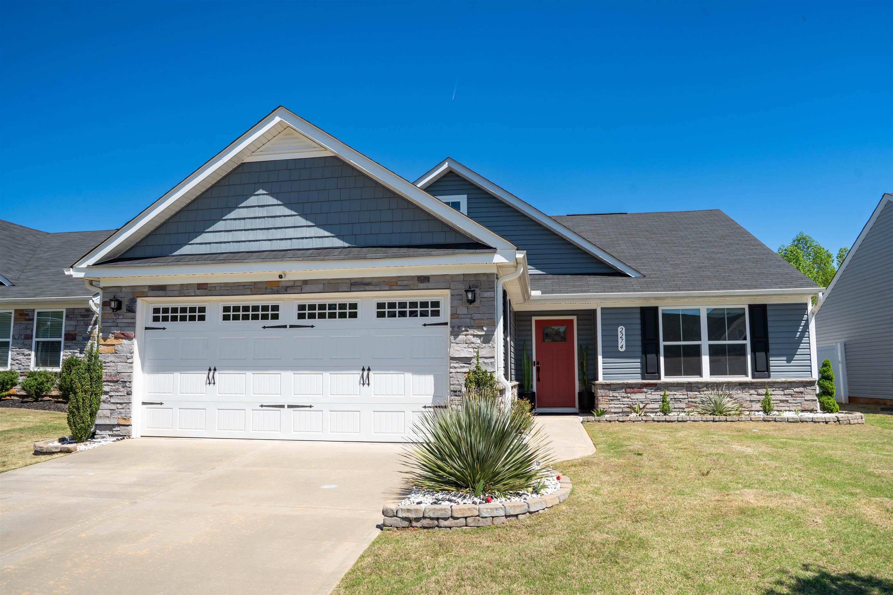 2274 Hemming Way Property Photo 2