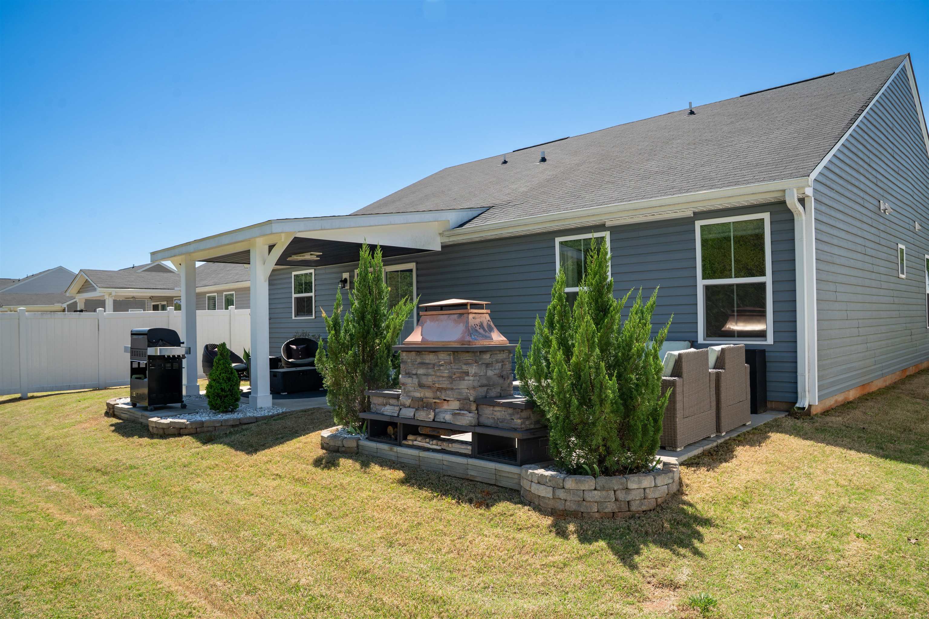 2274 Hemming Way Property Photo 4