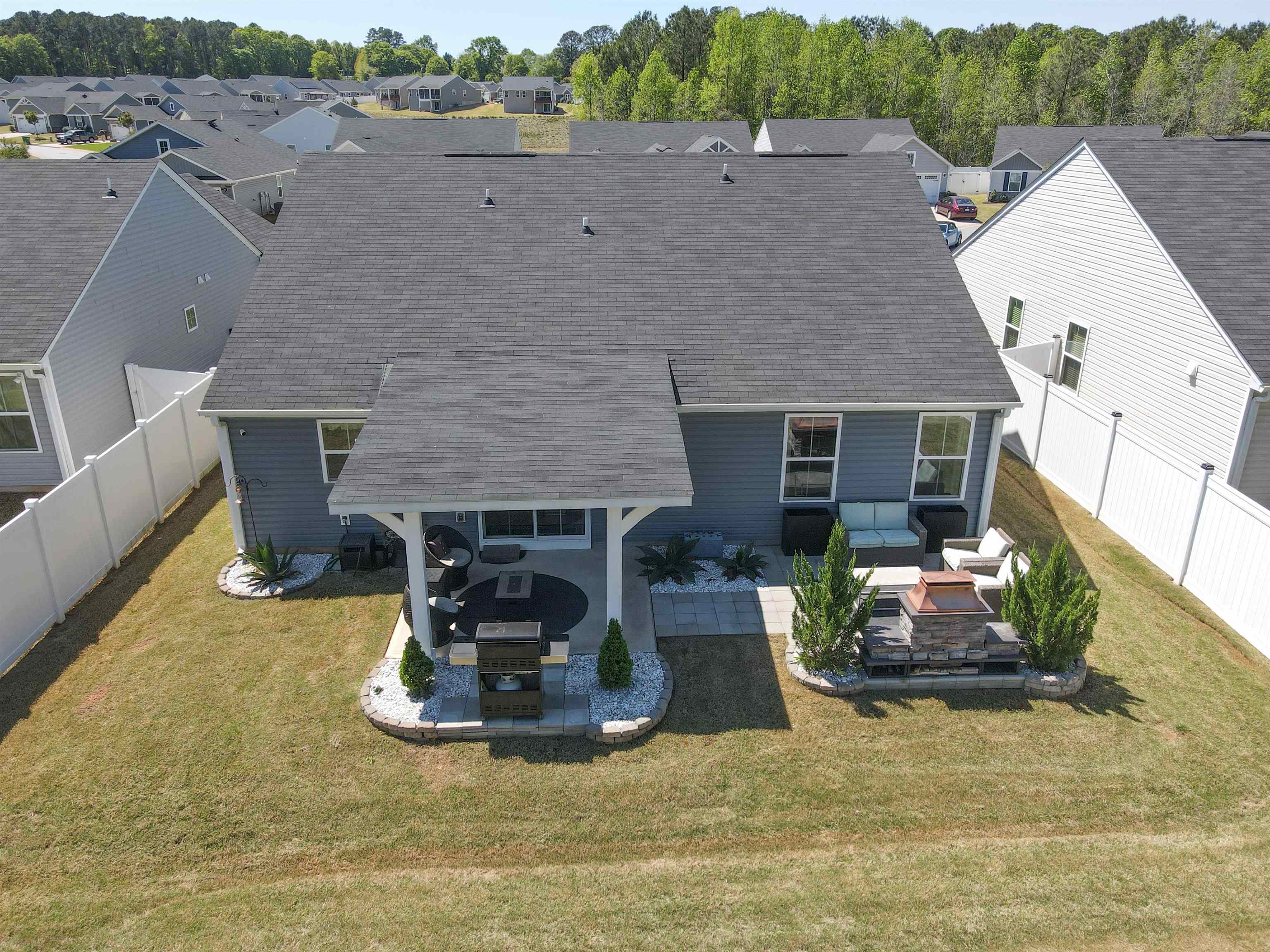 2274 Hemming Way Property Photo 5
