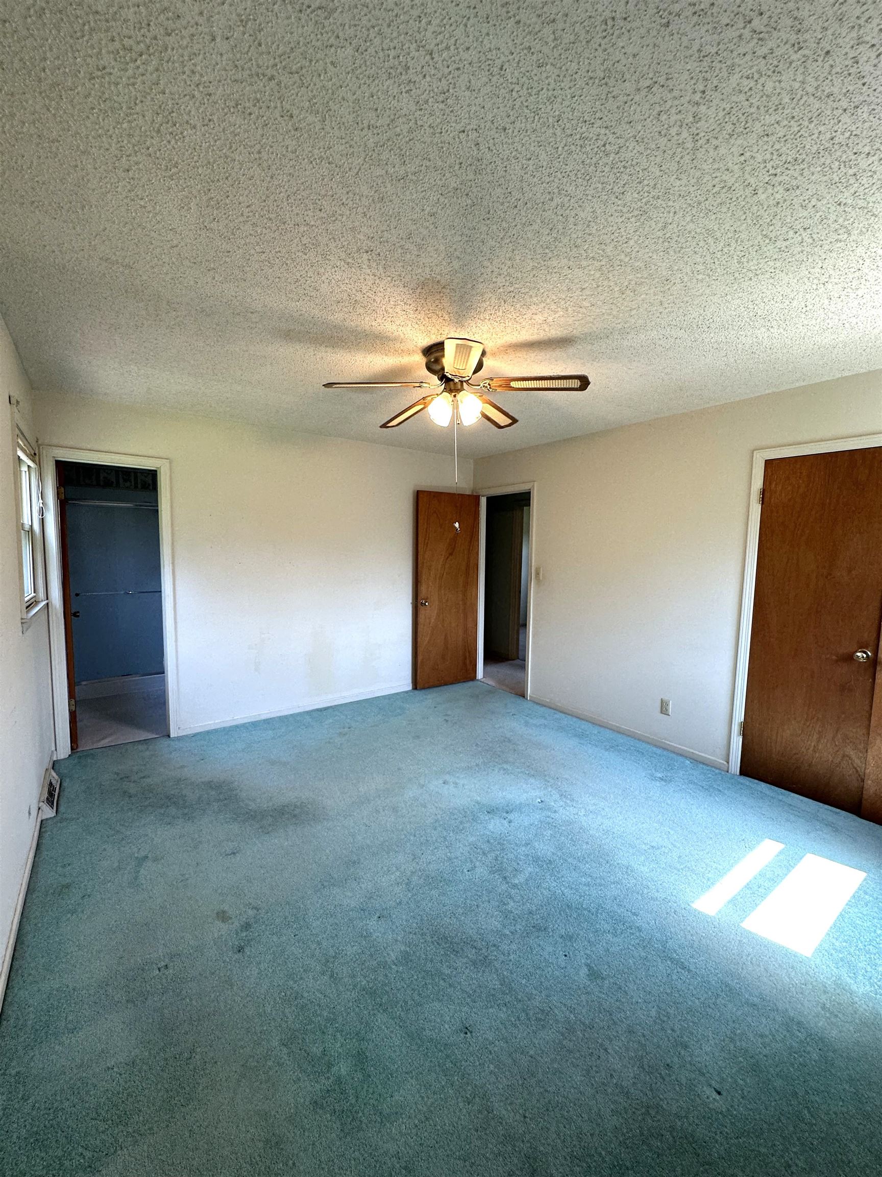 204 York Drive Property Photo 22