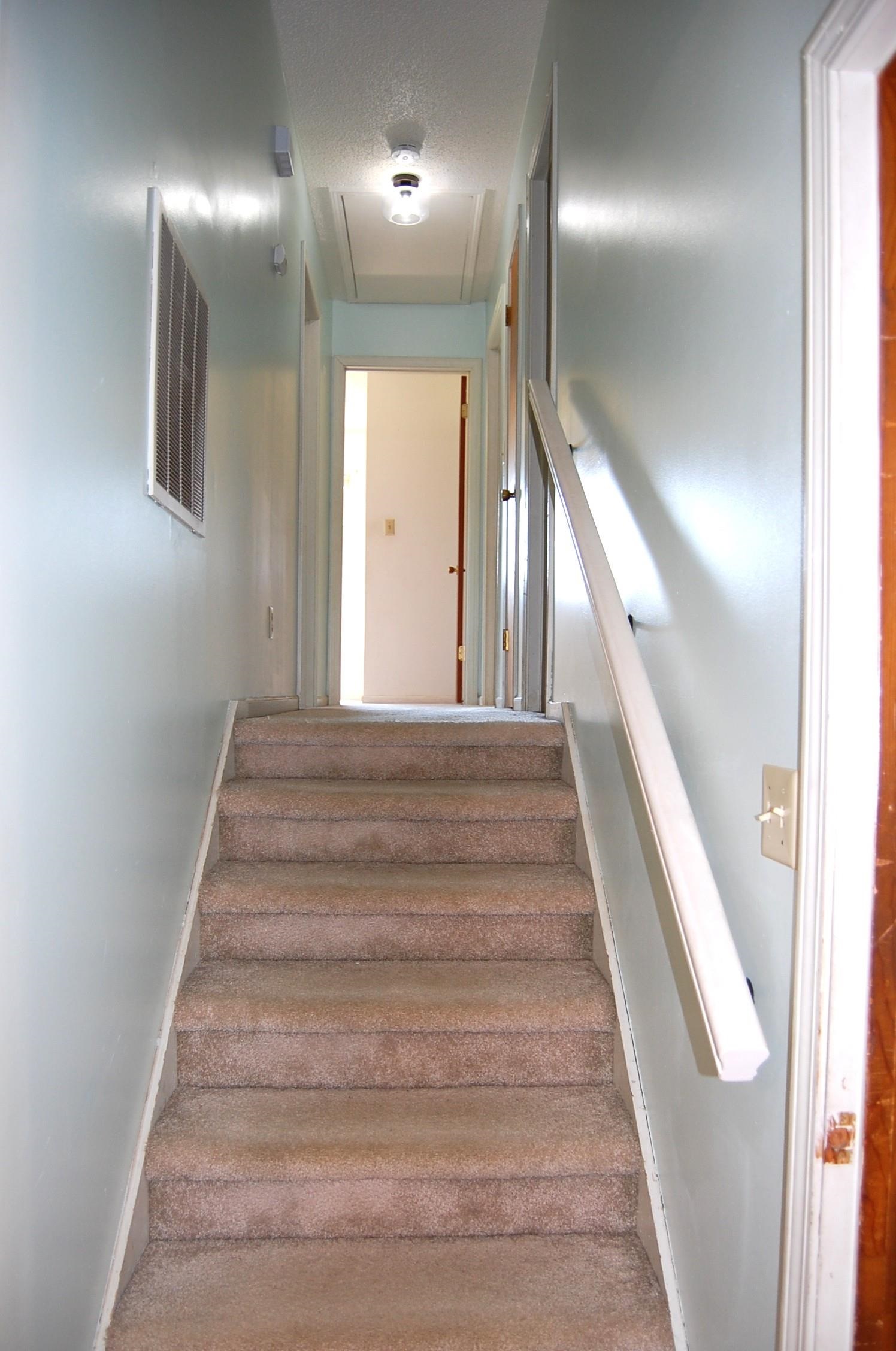 204 York Drive Property Photo 28