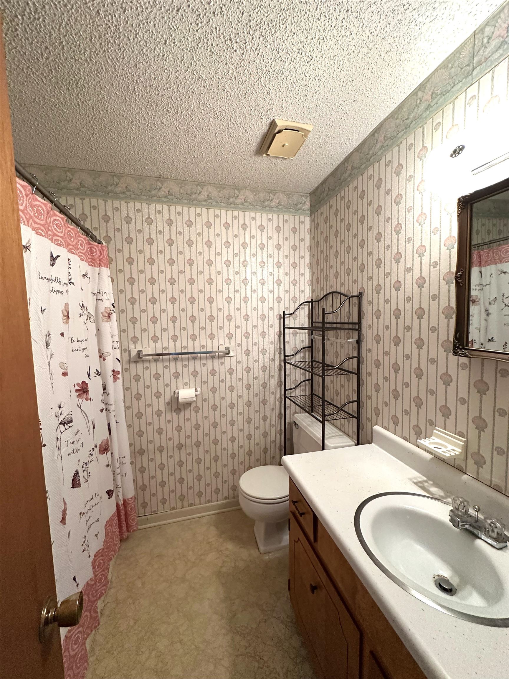204 York Drive Property Photo 29