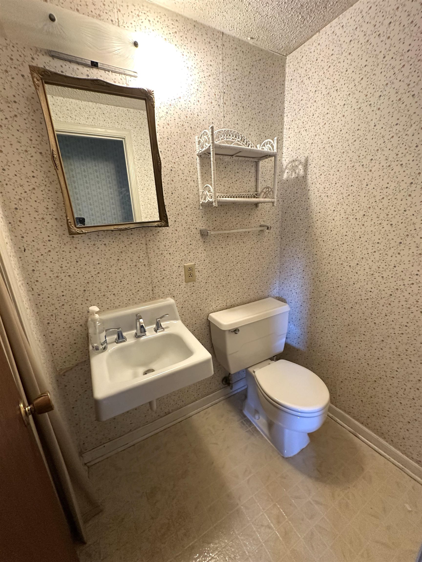 204 York Drive Property Photo 36