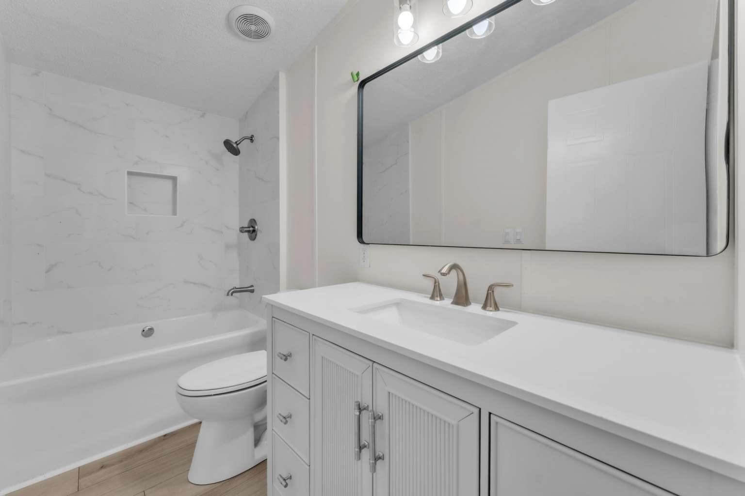 360 Hawk Hill Property Photo 7
