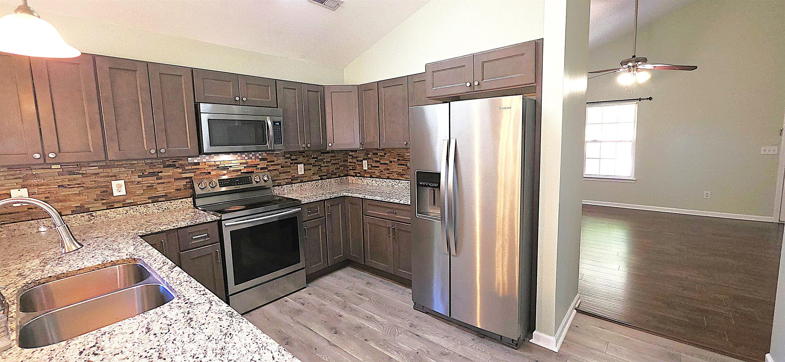 290 Stonewood Crossing Drive Property Photo 8
