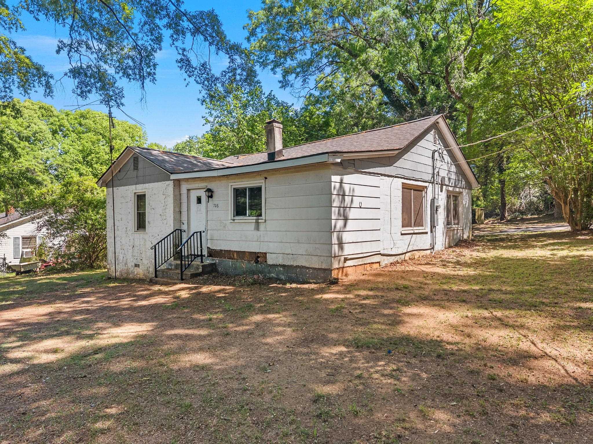 706 Marietta Street Property Photo 1