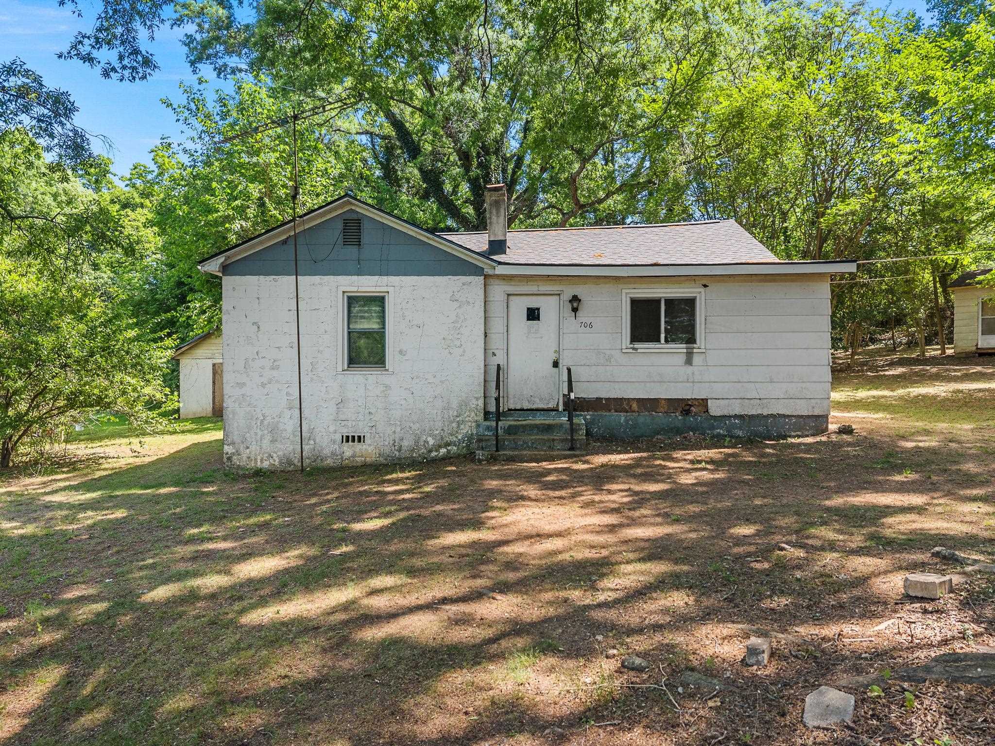 706 Marietta Street Property Photo 3
