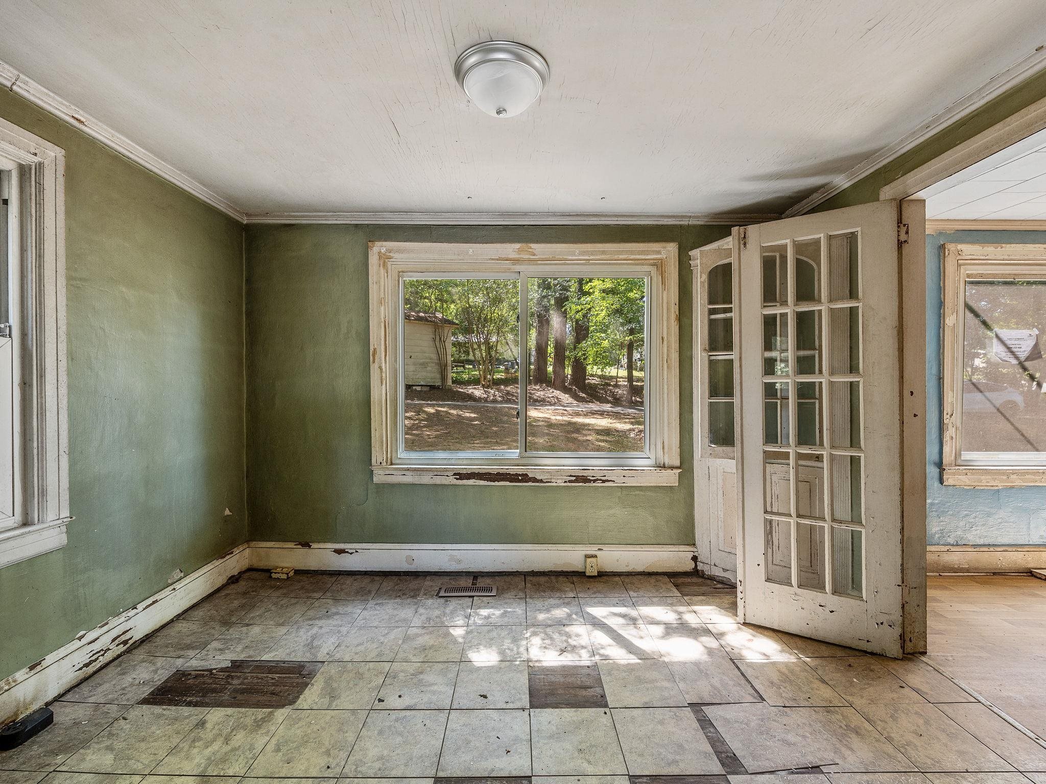 706 Marietta Street Property Photo 16