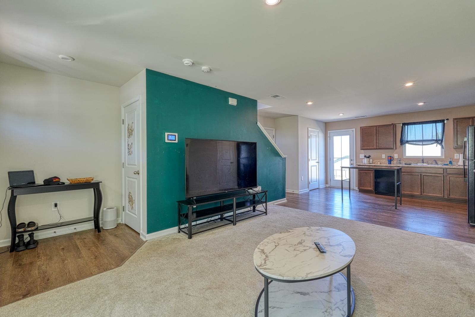2225 Bassinger Court Property Photo 4