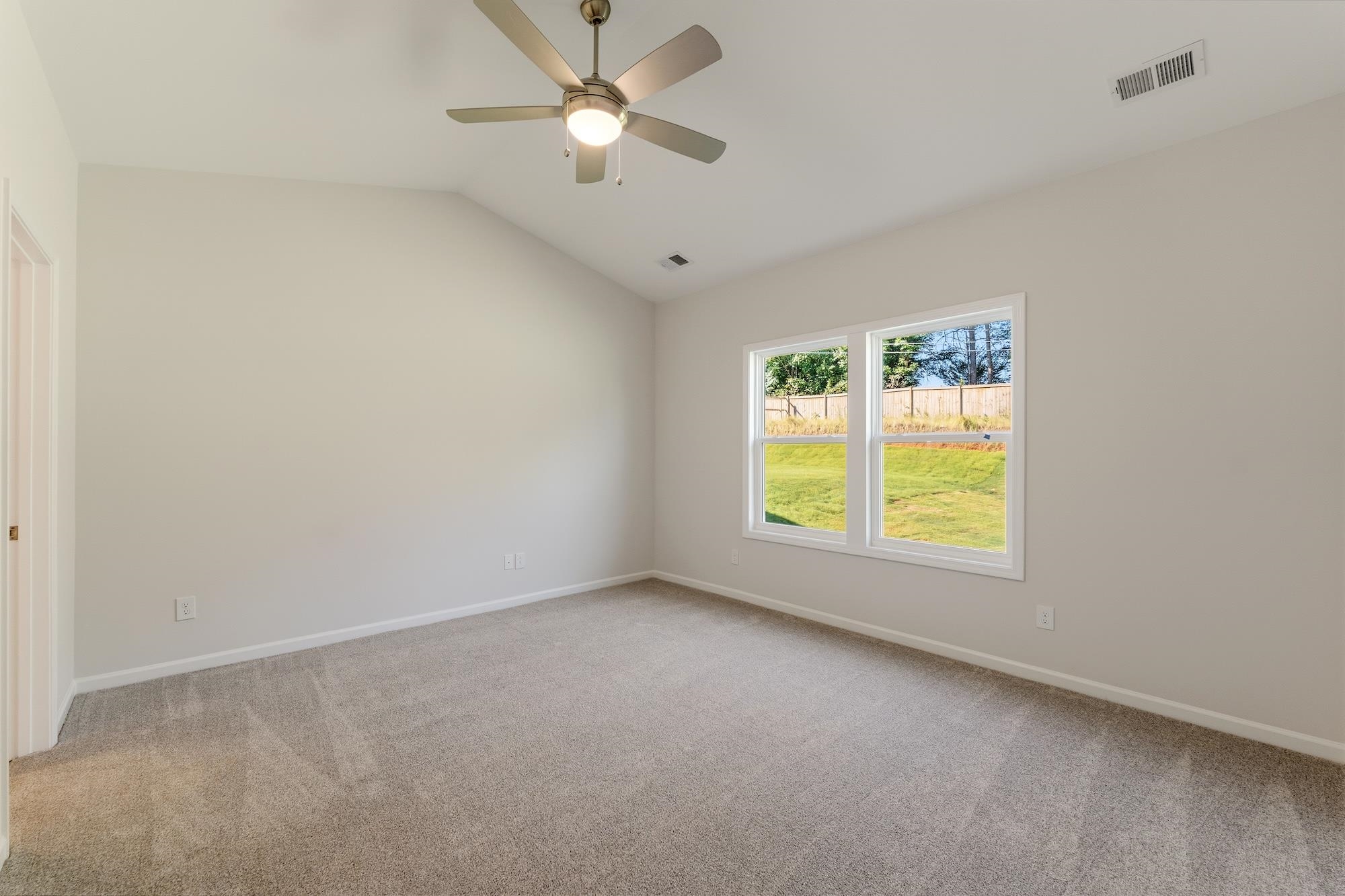 7055 New Horizons Lane Property Photo 9