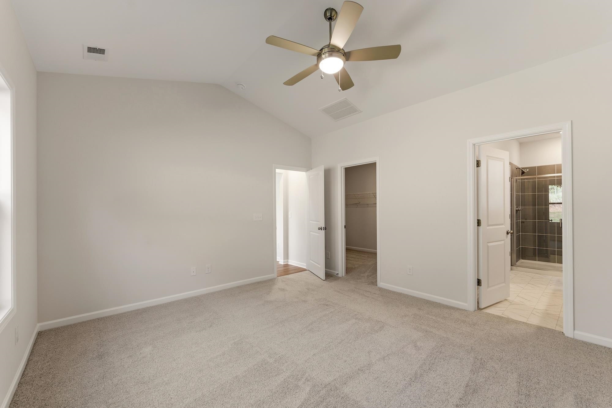 7055 New Horizons Lane Property Photo 10