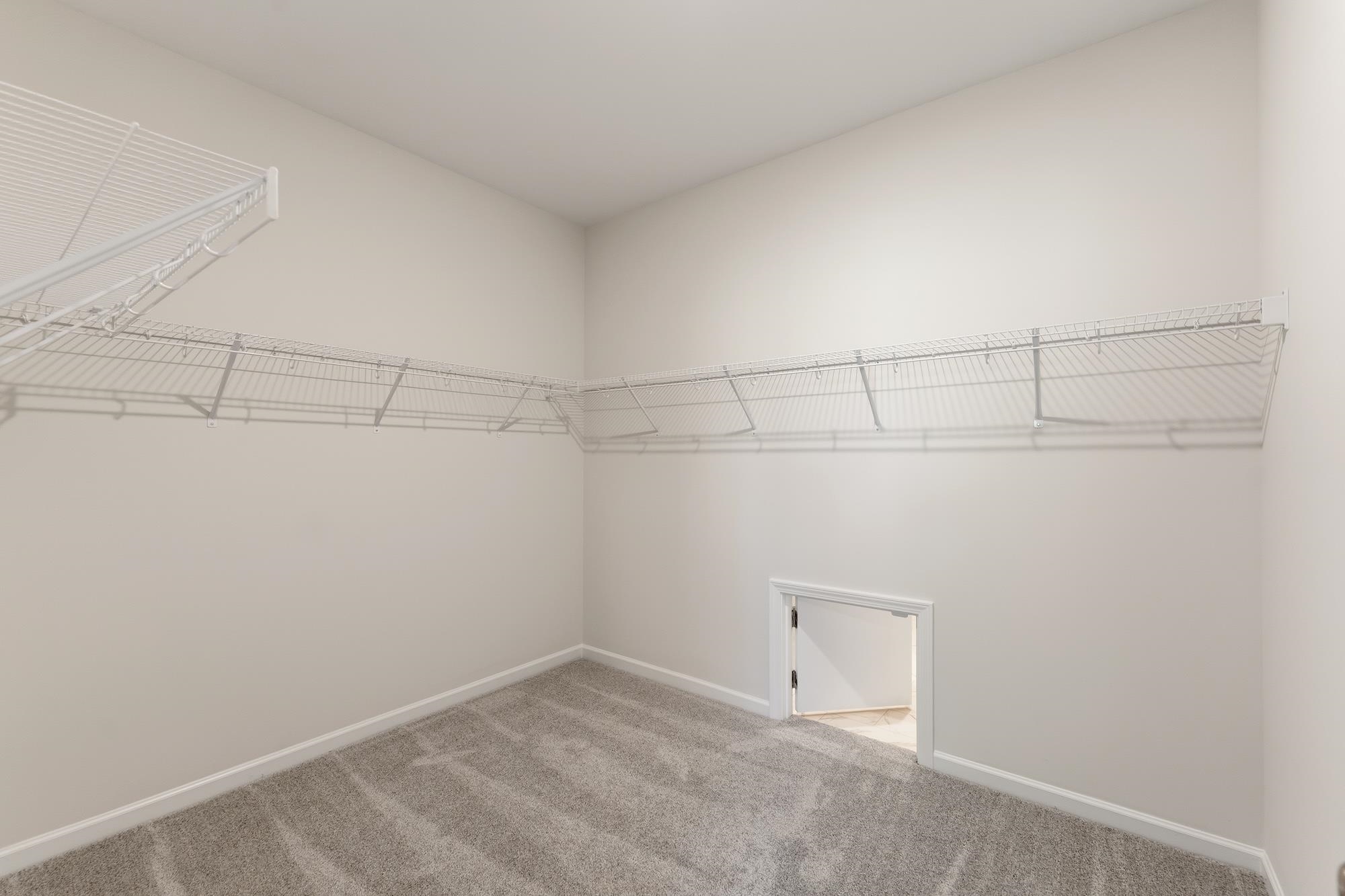 7055 New Horizons Lane Property Photo 11